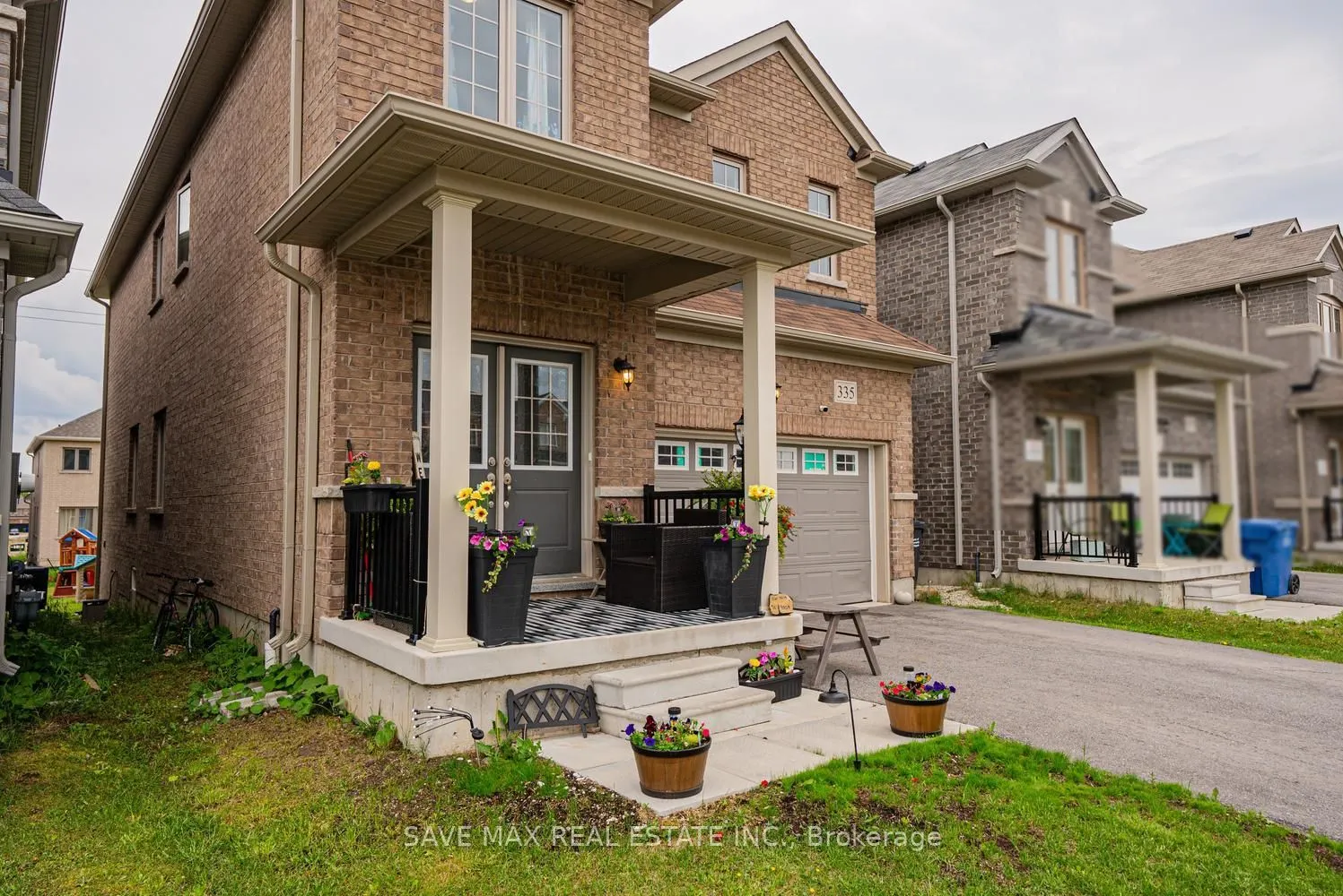 335 Ridley Crescent