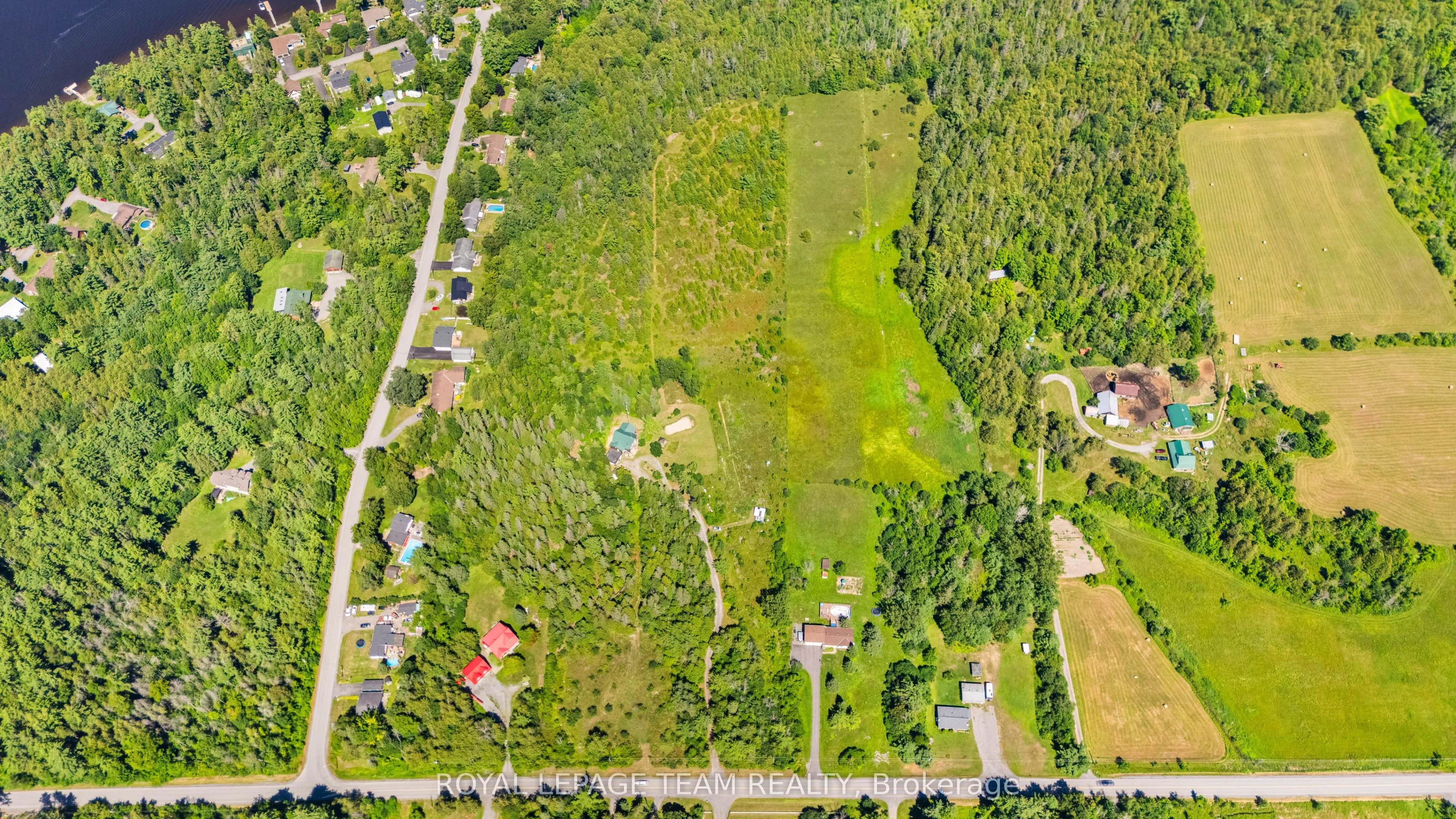 4984 Dunrobin Road
