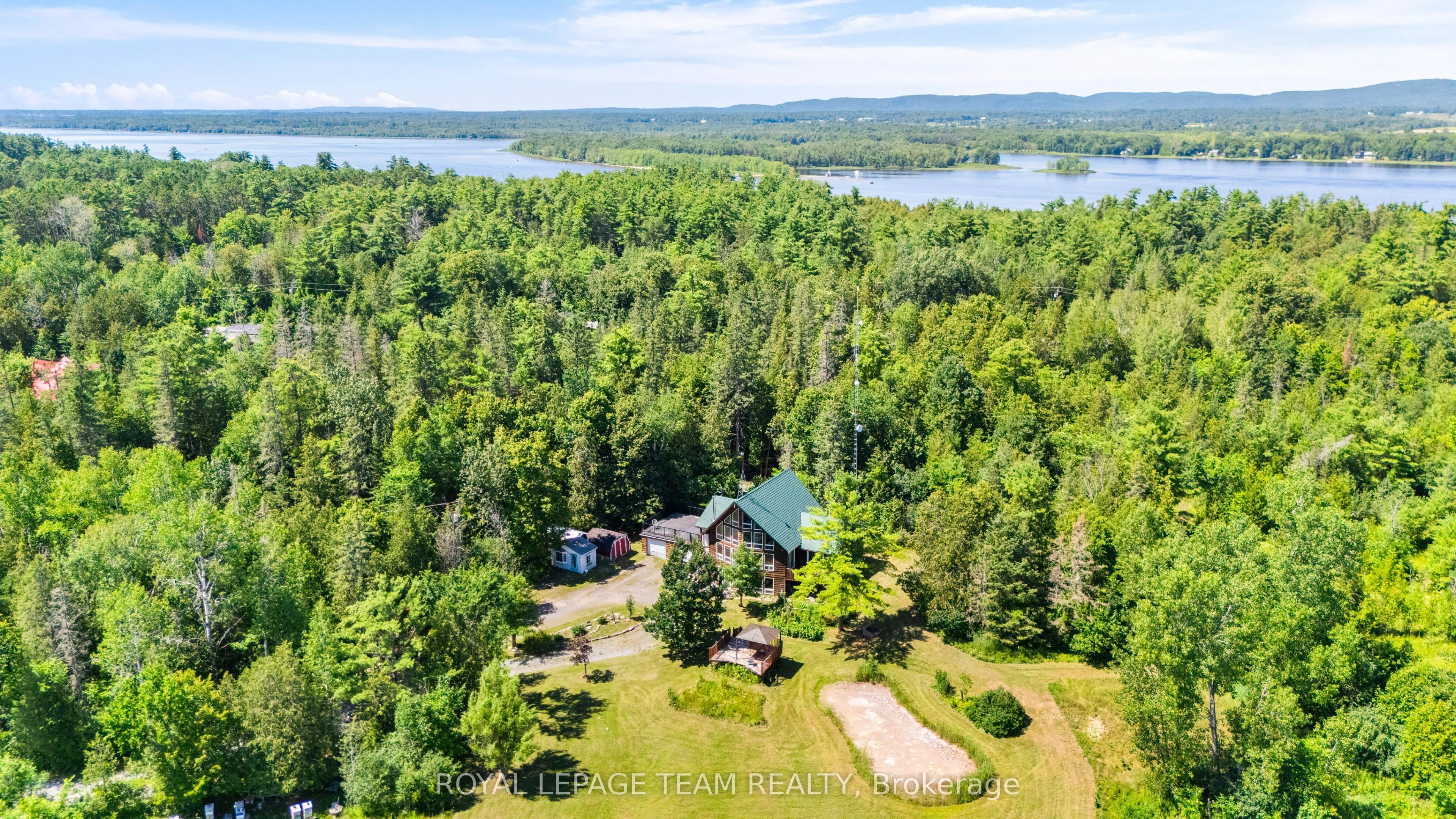 4984 Dunrobin Road