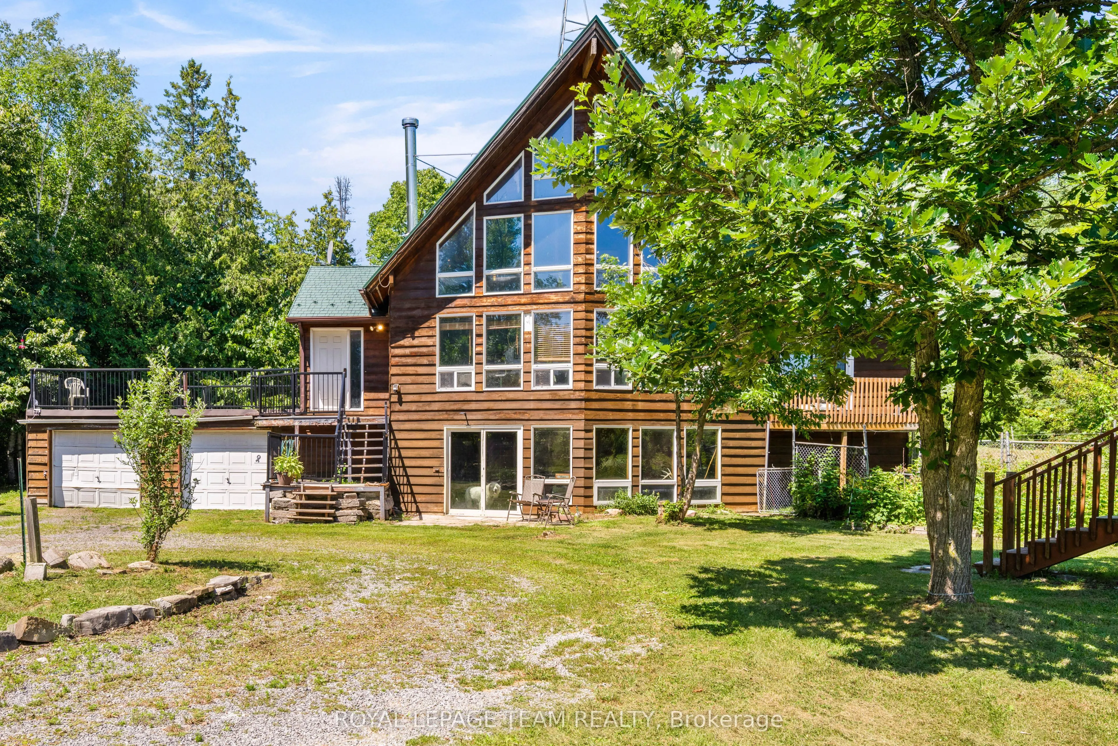 4984 Dunrobin Road