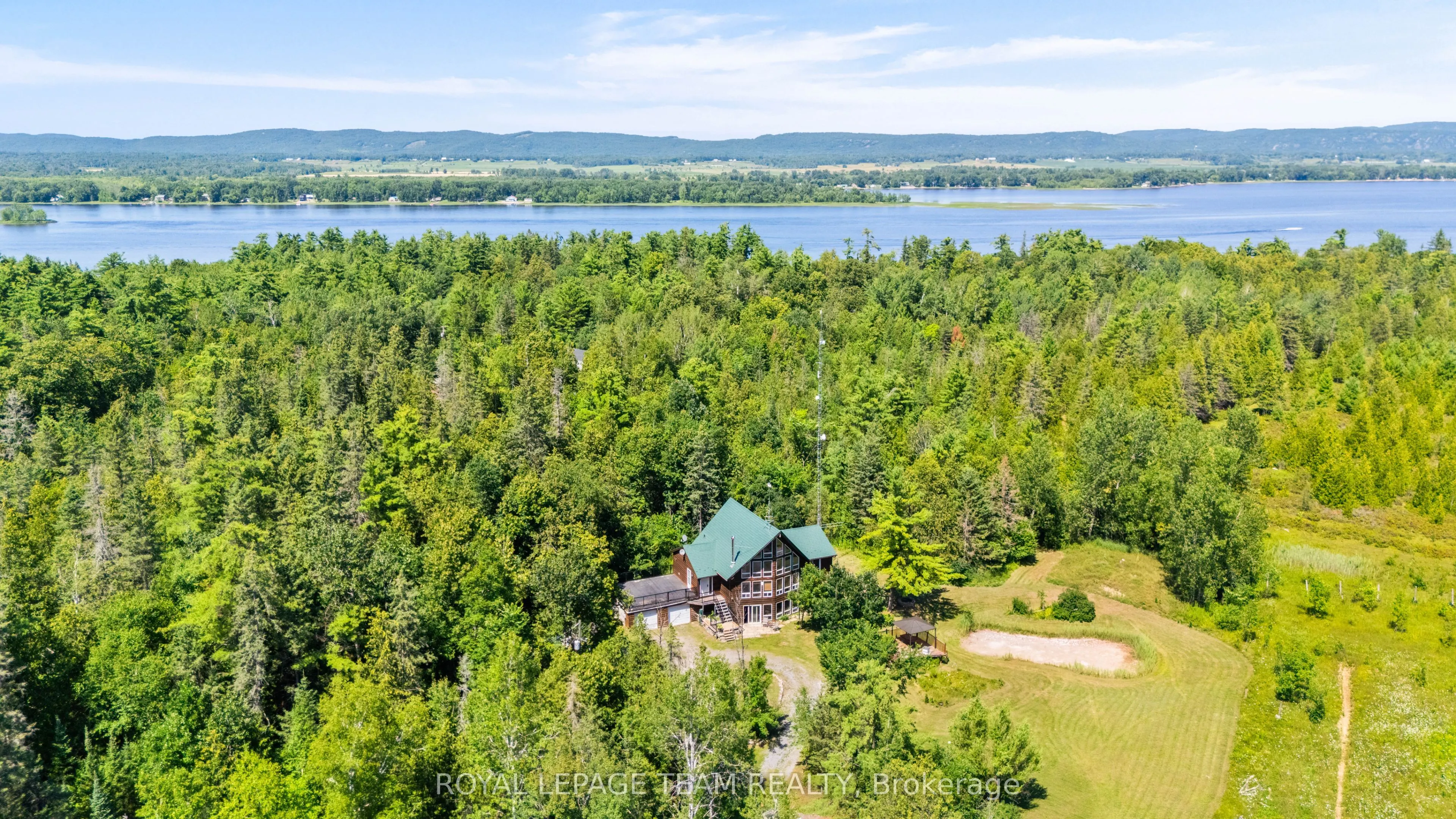 4984 Dunrobin Road