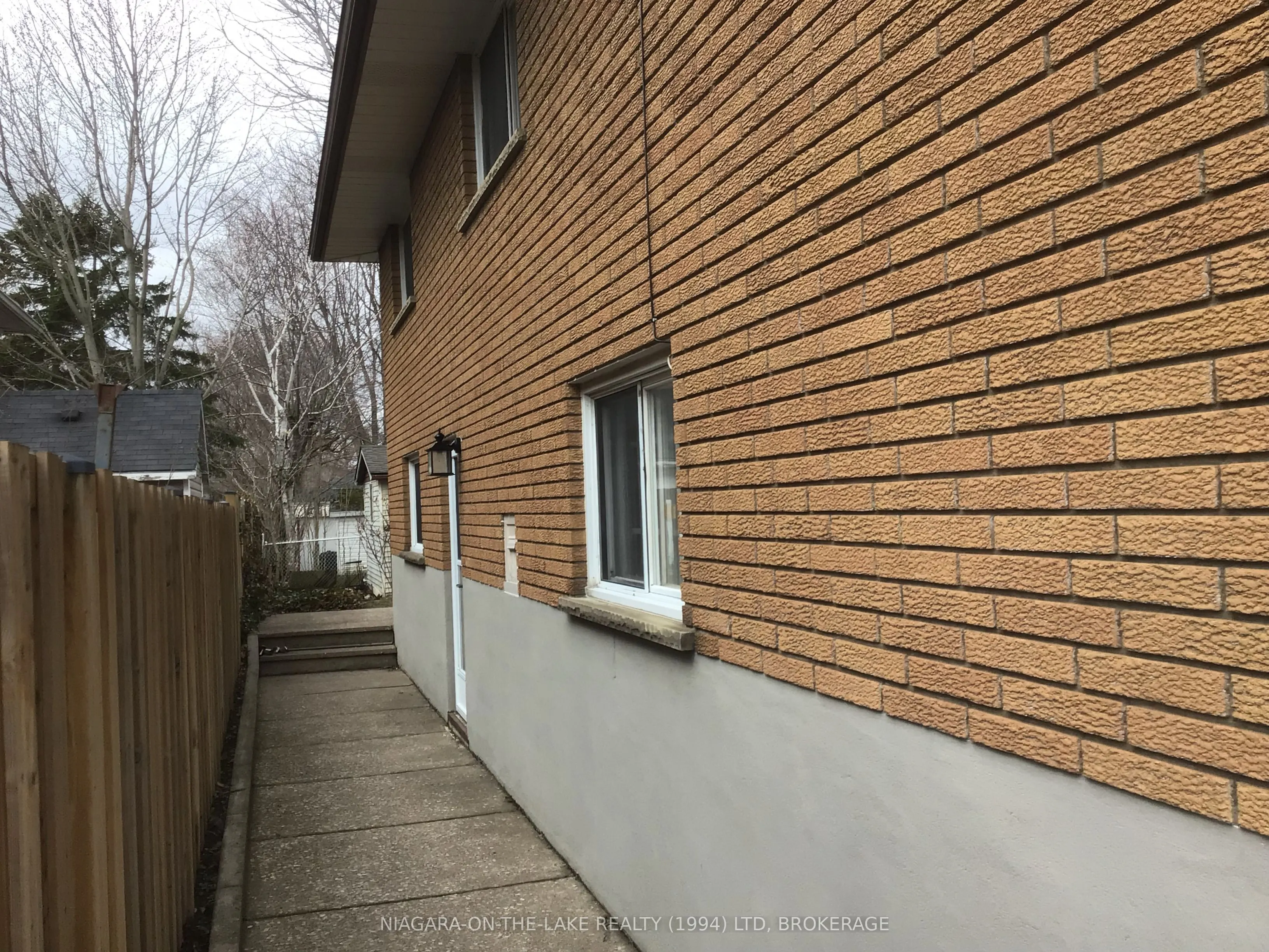 396 Wellington Street
