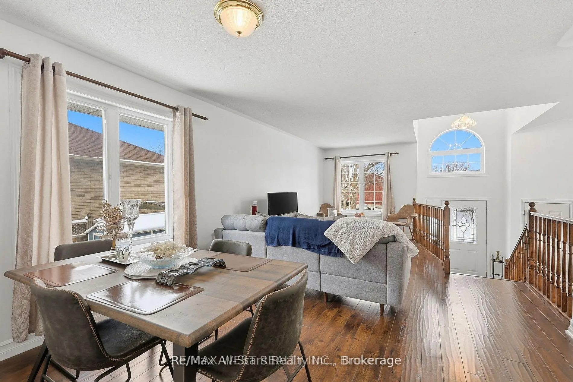 20 Eakins Crescent