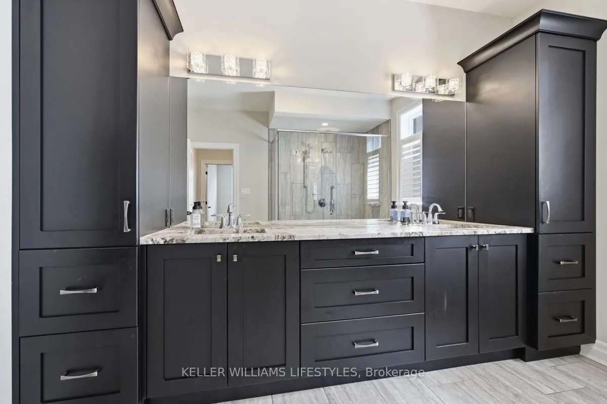 2290 Torrey Pines Way #3