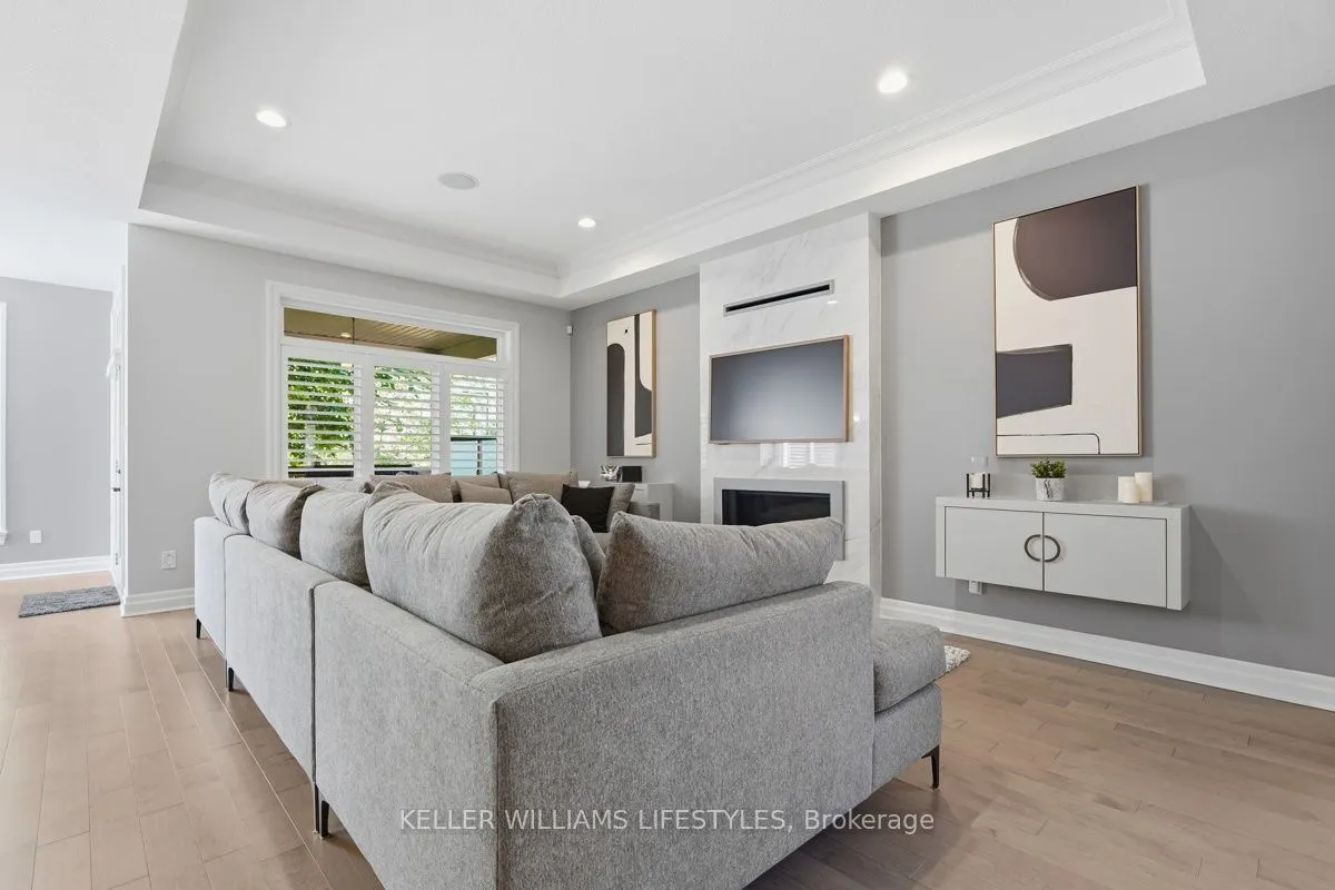 2290 Torrey Pines Way #3