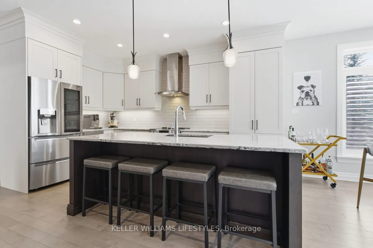 2290 Torrey Pines Way #3