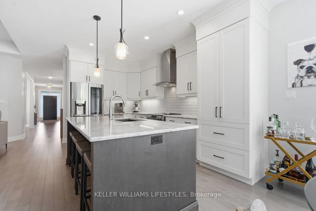 2290 Torrey Pines Way #3
