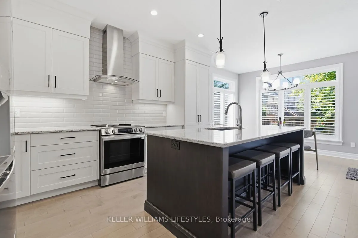 2290 Torrey Pines Way #3