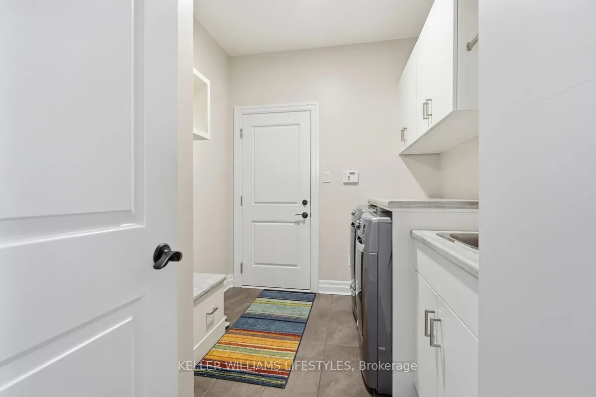 2290 Torrey Pines Way #3