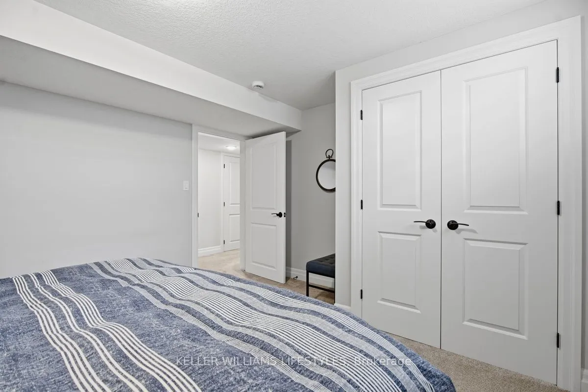 2290 Torrey Pines Way #3
