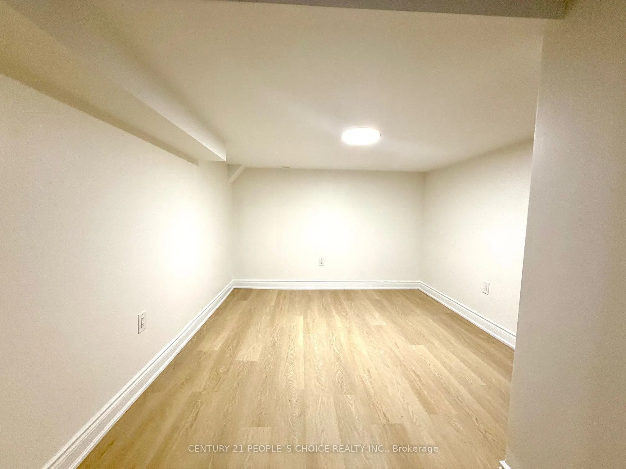 72 Summersides Boulevard S #Basement