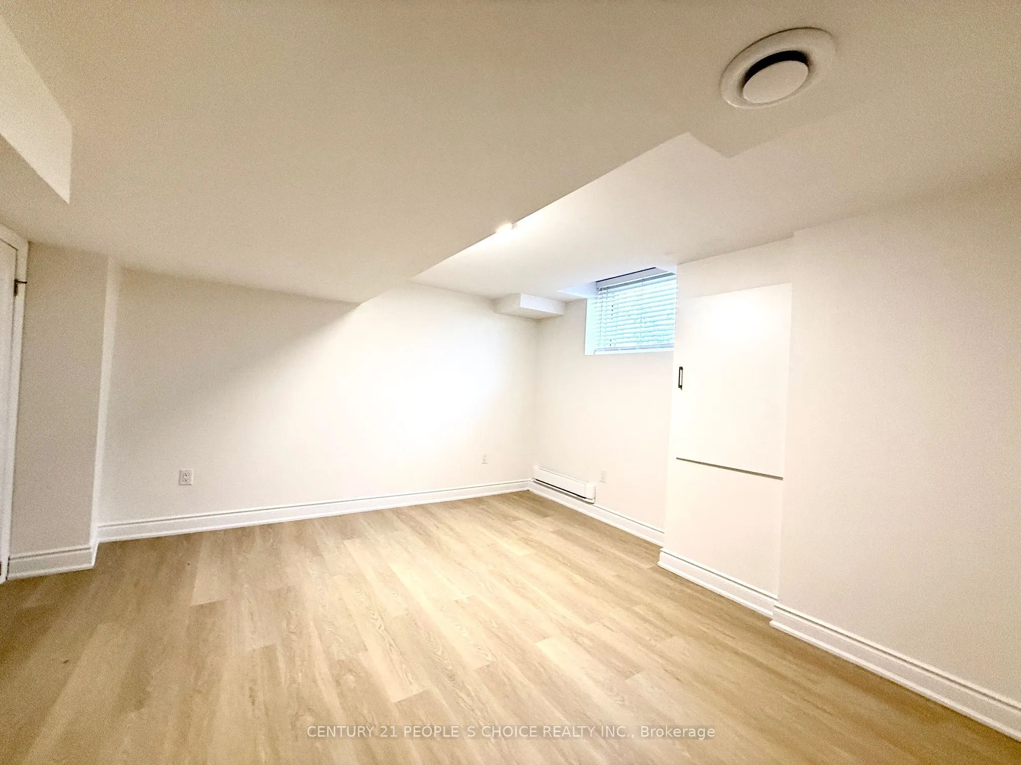 72 Summersides Boulevard S #Basement