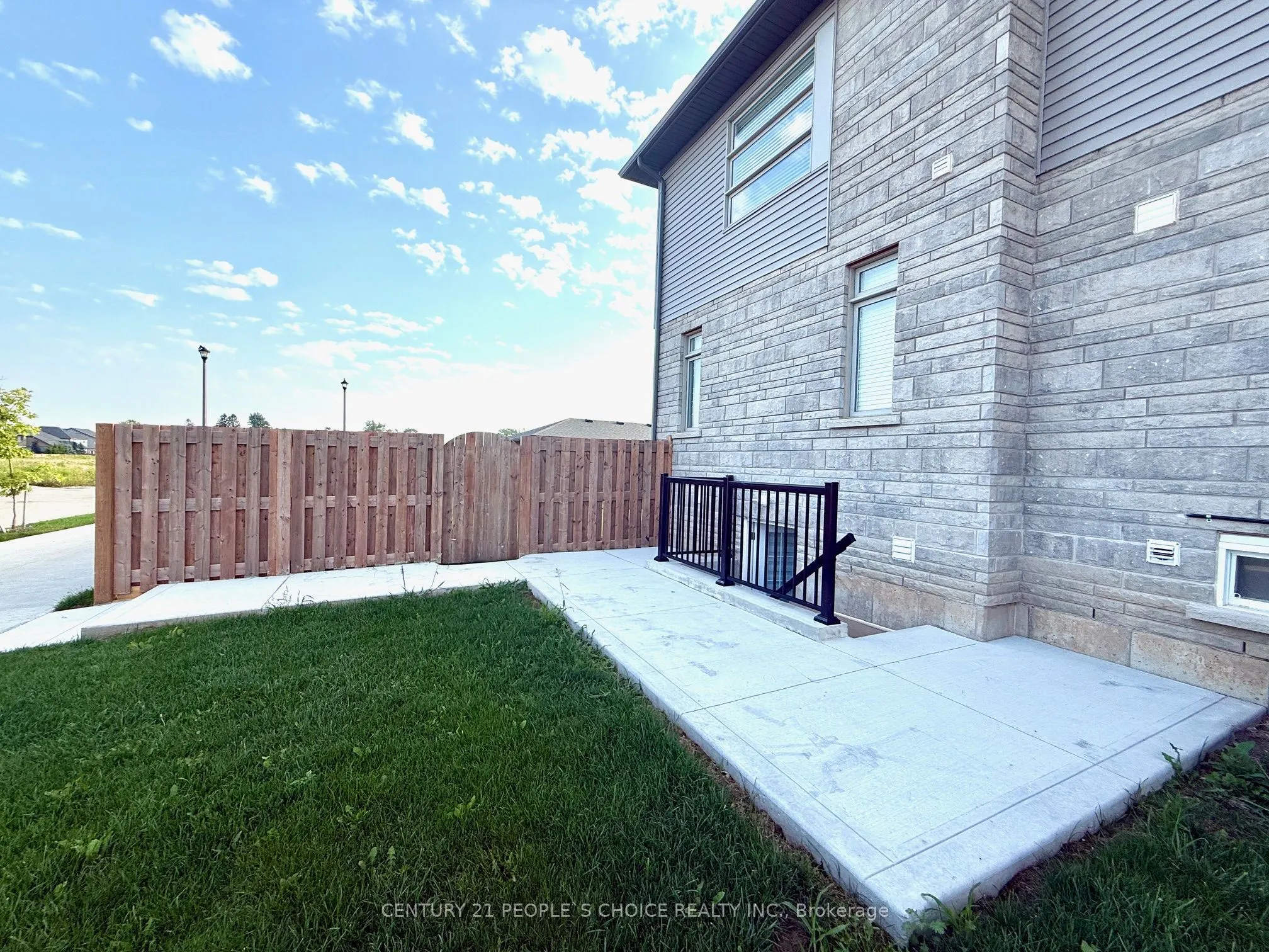 72 Summersides Boulevard S #Basement