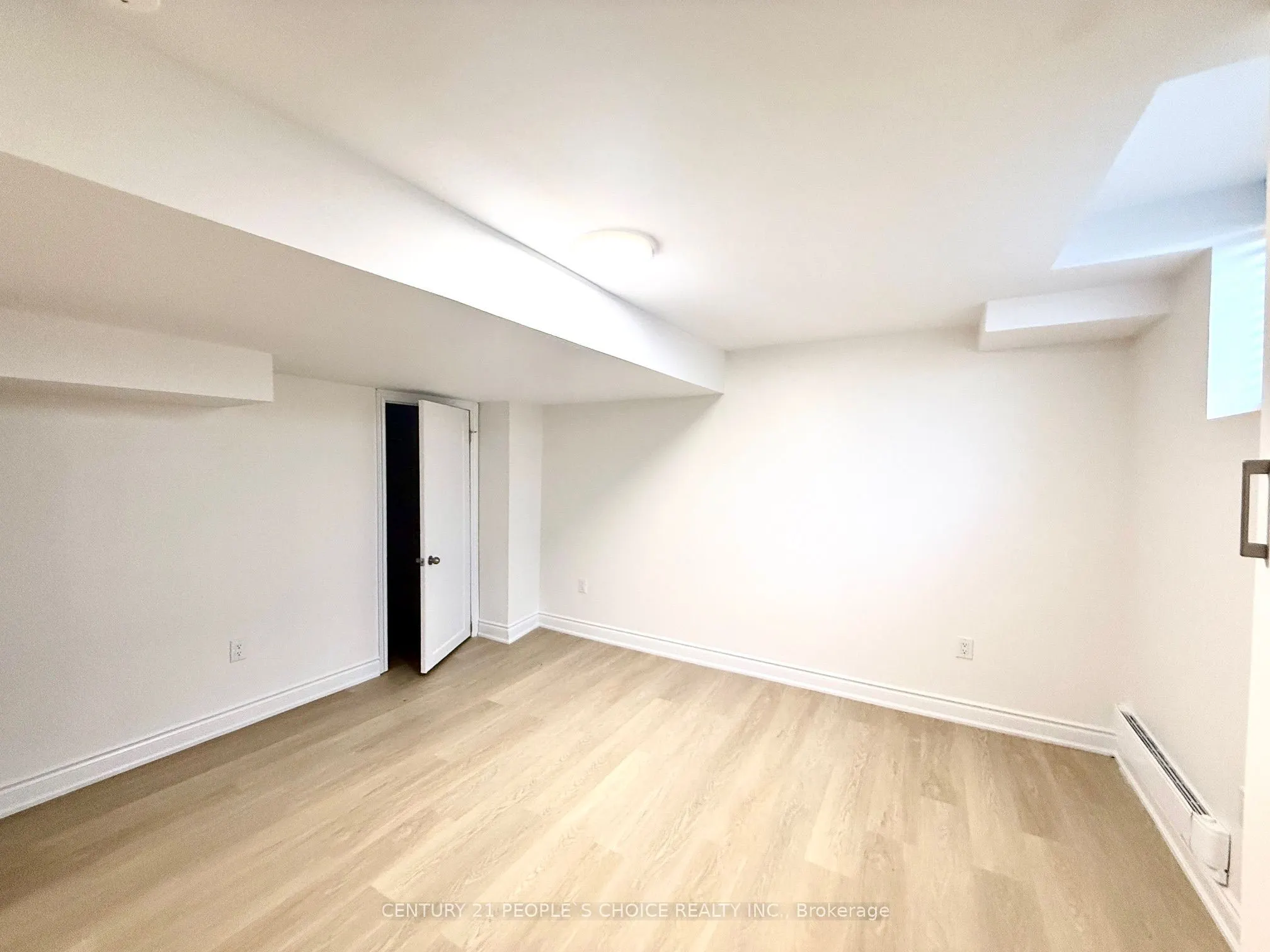 72 Summersides Boulevard S #Basement