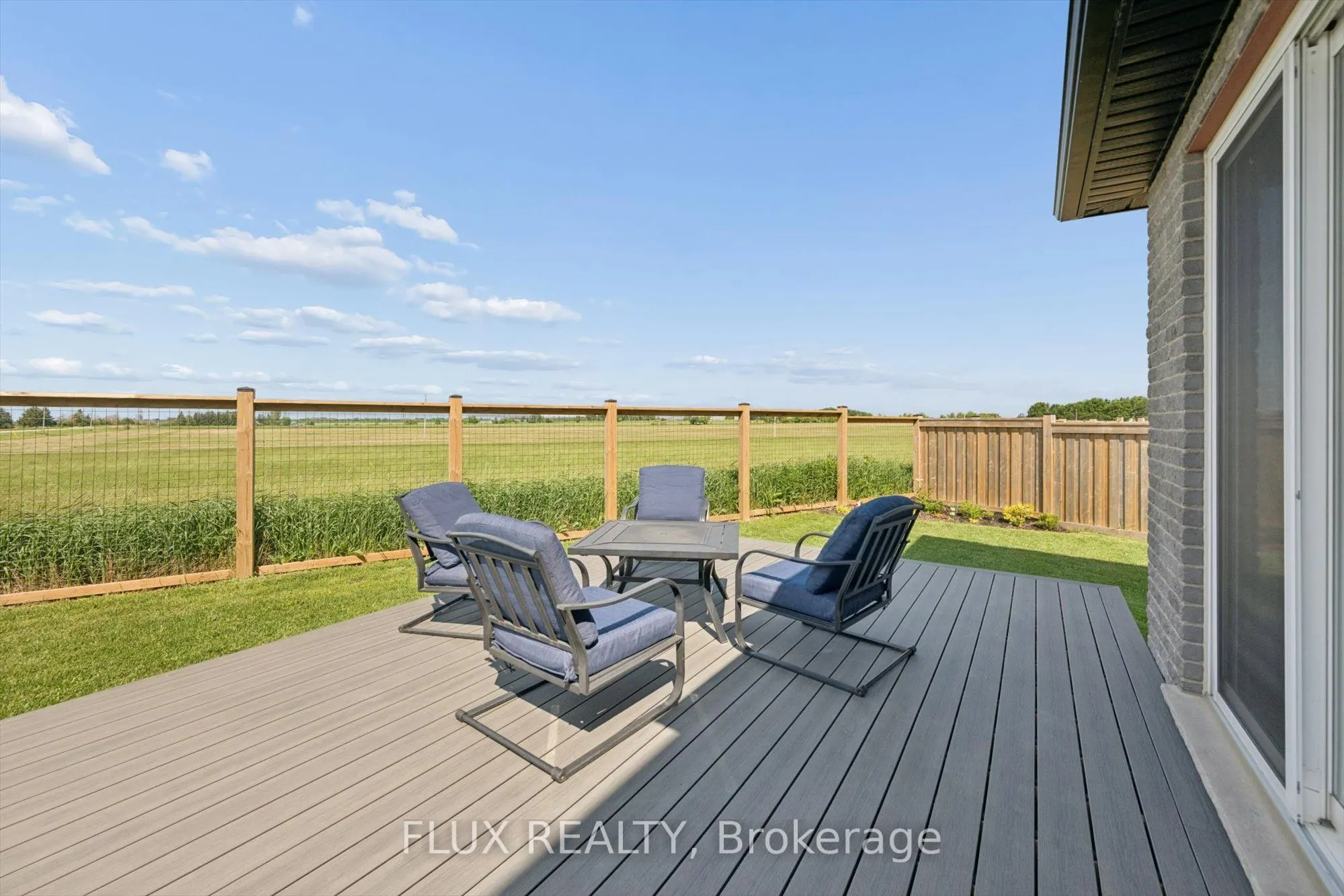 10 Sparrow Crescent
