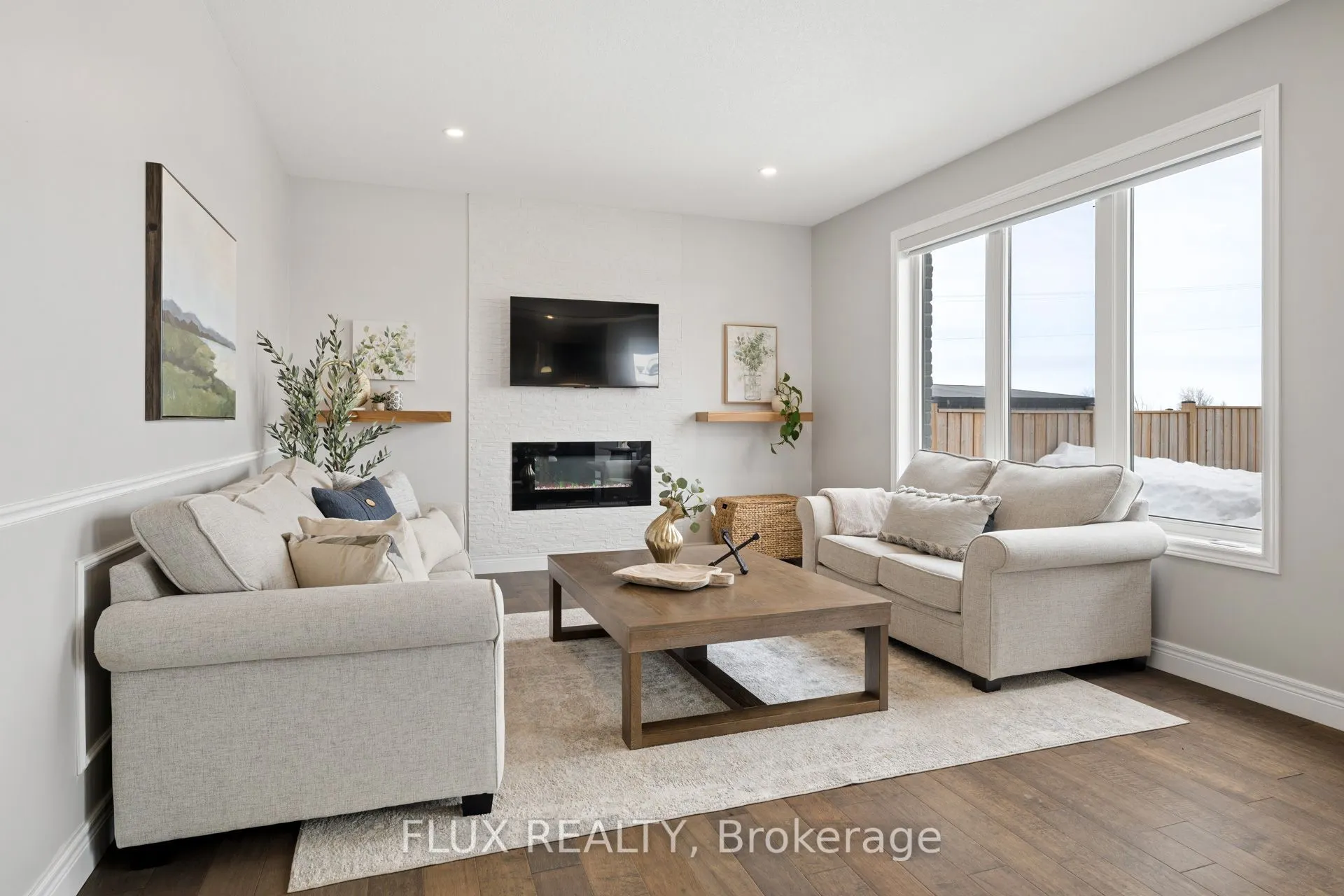 10 Sparrow Crescent