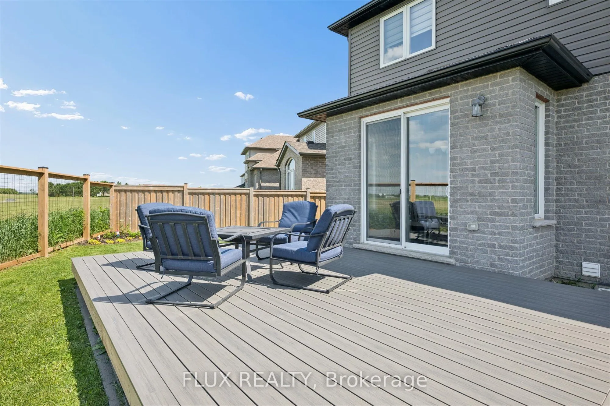 10 Sparrow Crescent