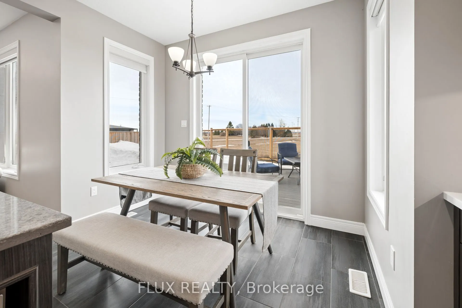 10 Sparrow Crescent