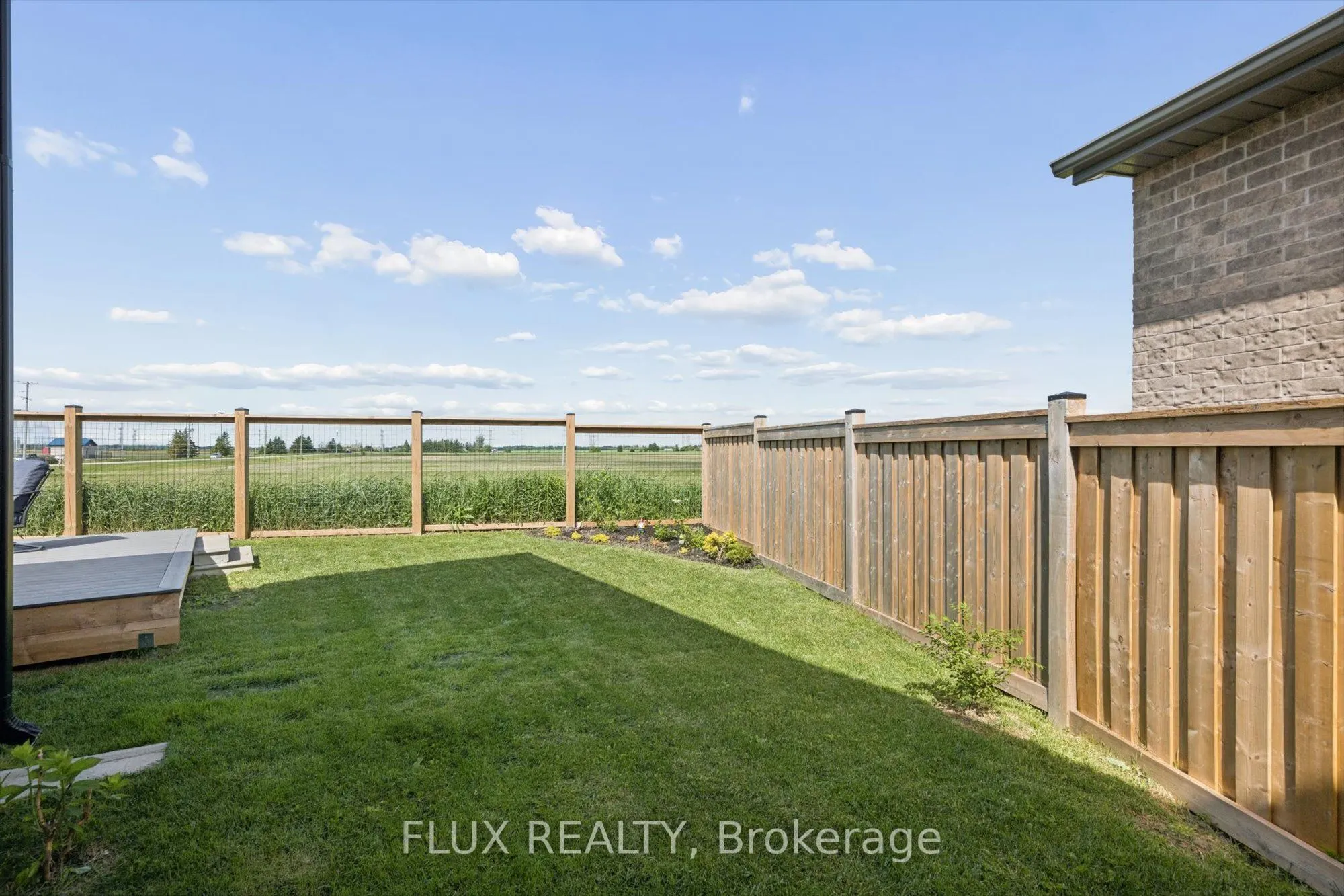 10 Sparrow Crescent