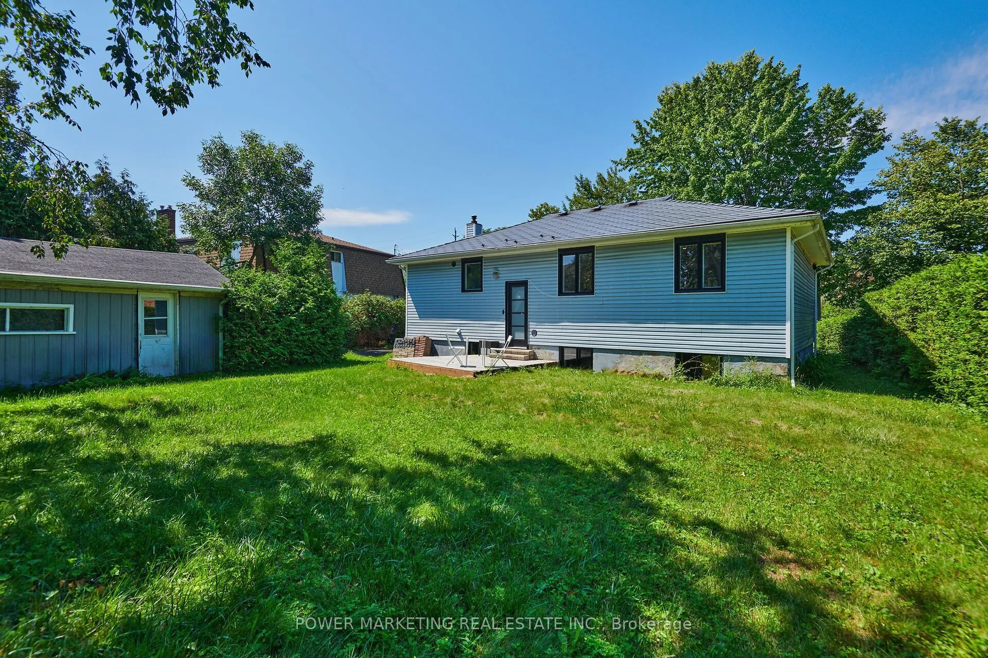 35 Tauvette Street