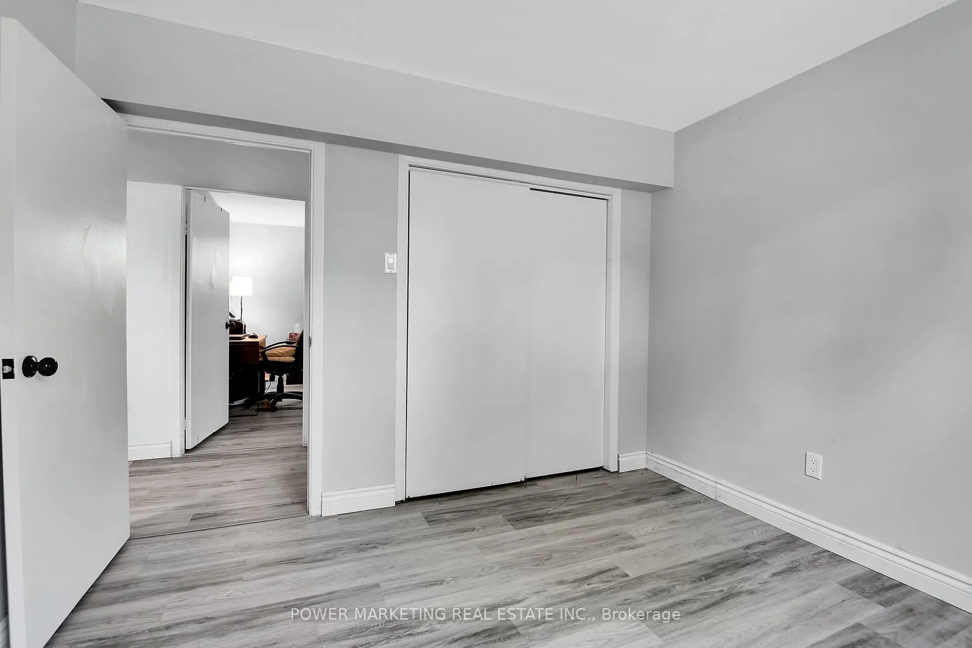 35 Tauvette Street
