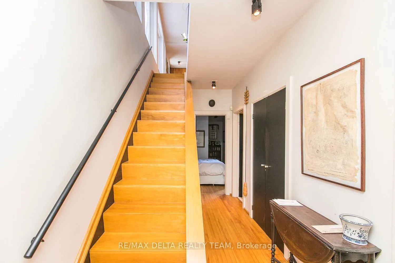 27 Perkins Street