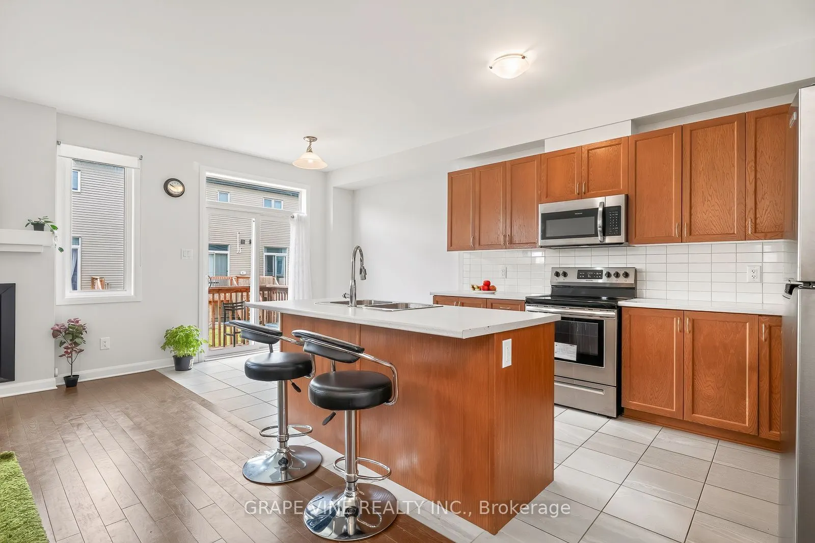 533 Winterset Road