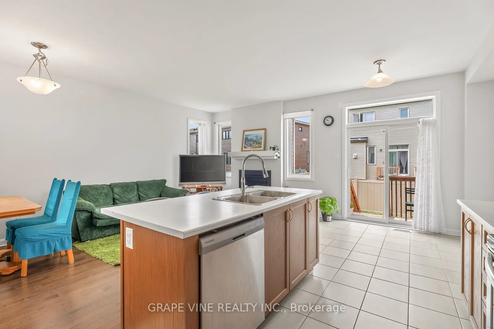 533 Winterset Road