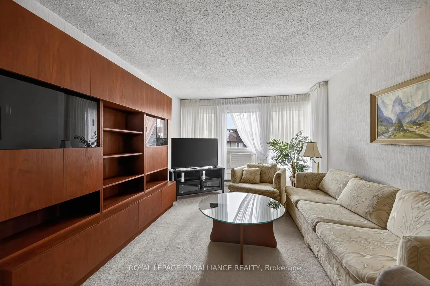 820 Laurier Boulevard #205