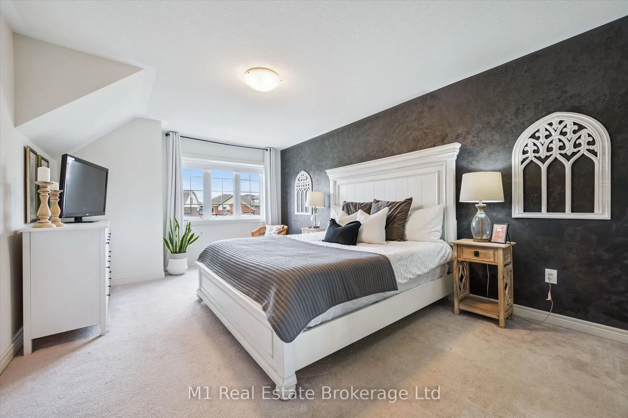 65 Elliot Avenue E #3