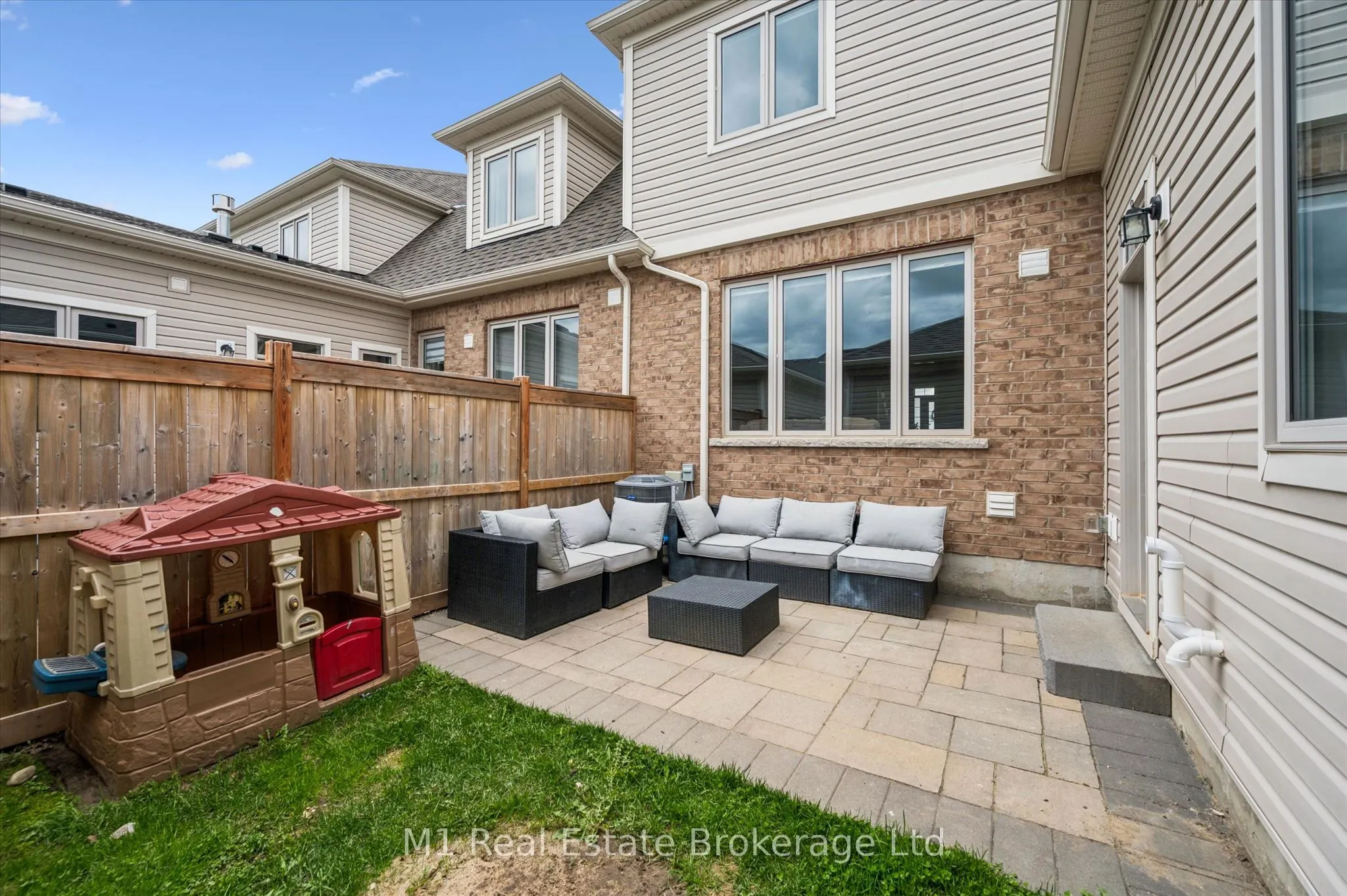 65 Elliot Avenue E #3