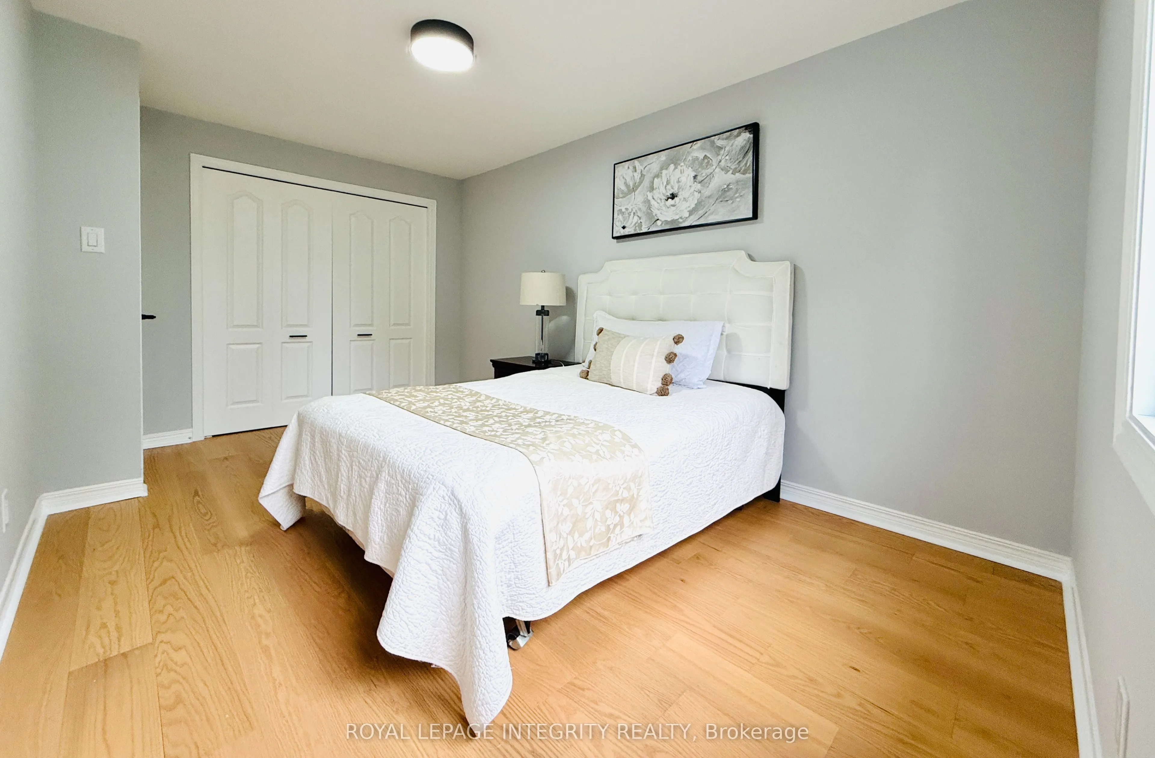 4 GLENARDEN Court