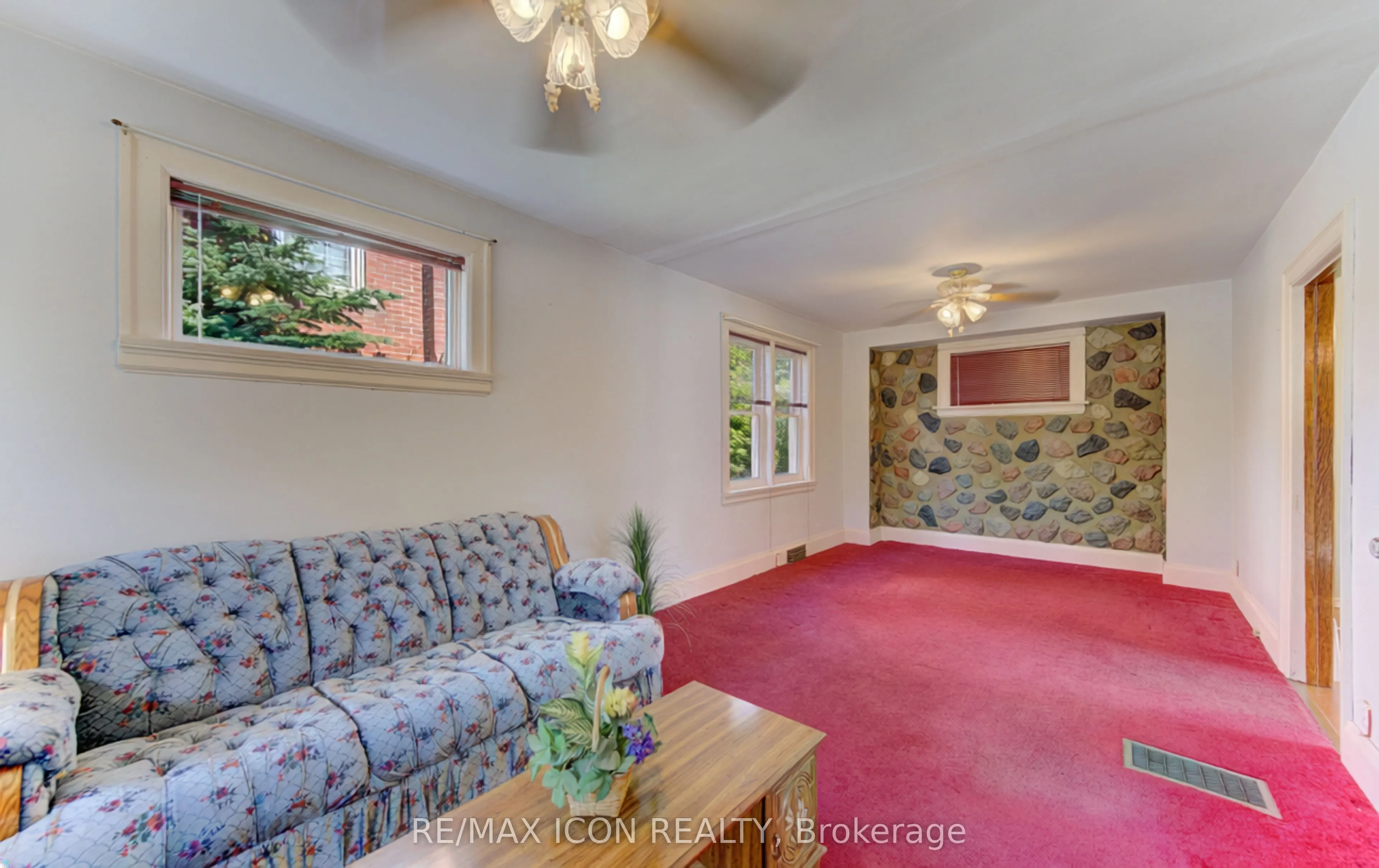 224 Weber Street E