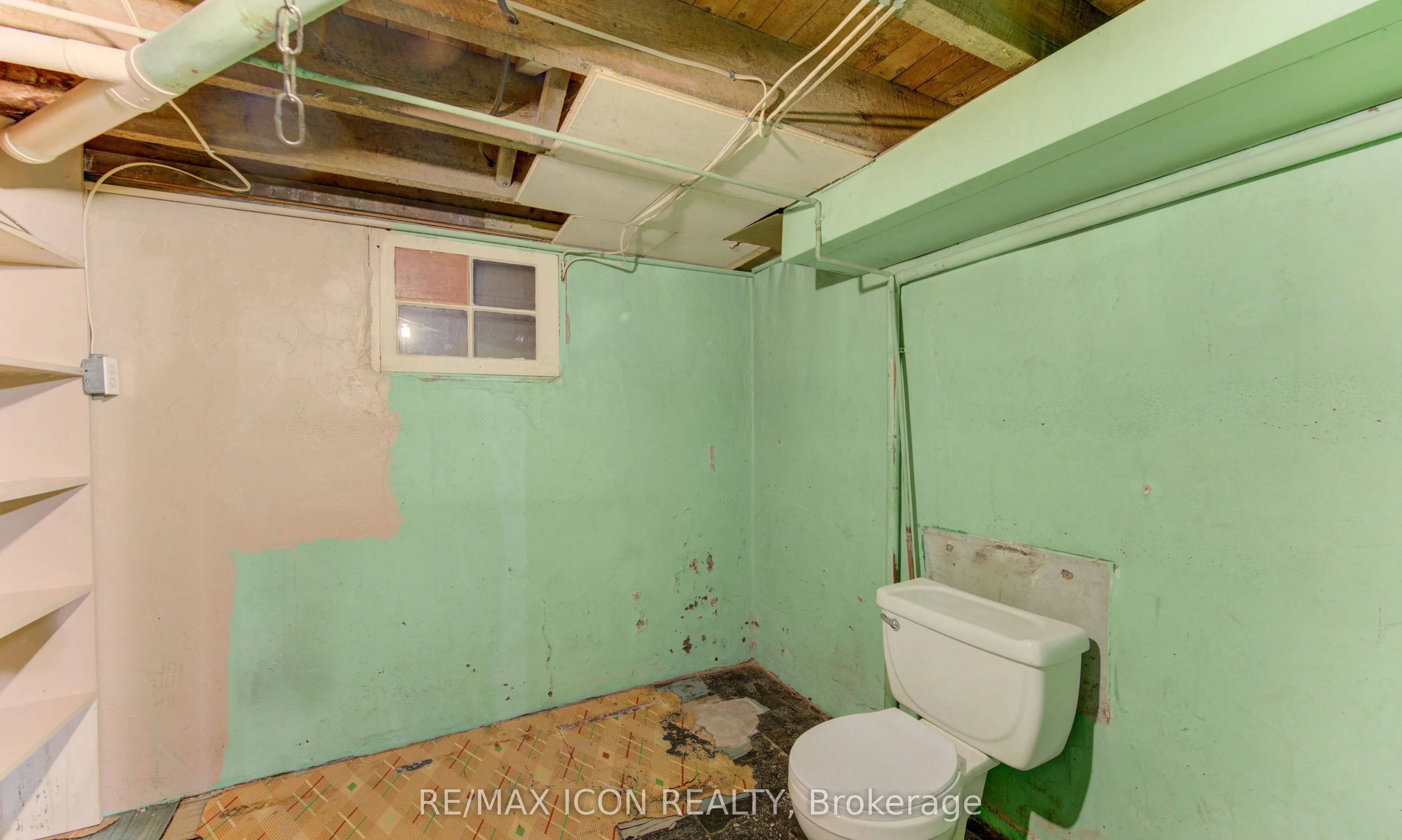 224 Weber Street E