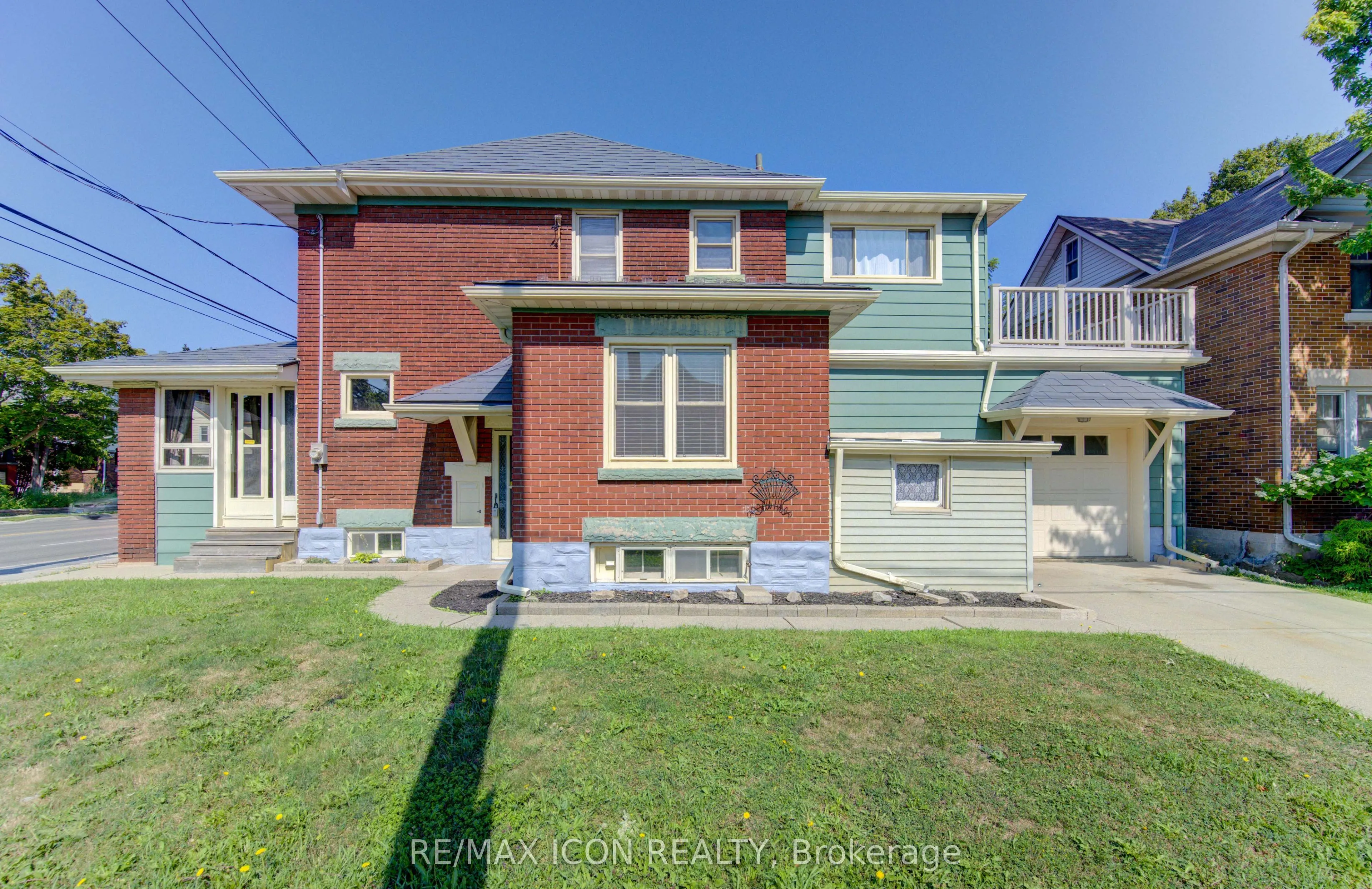 224 Weber Street E