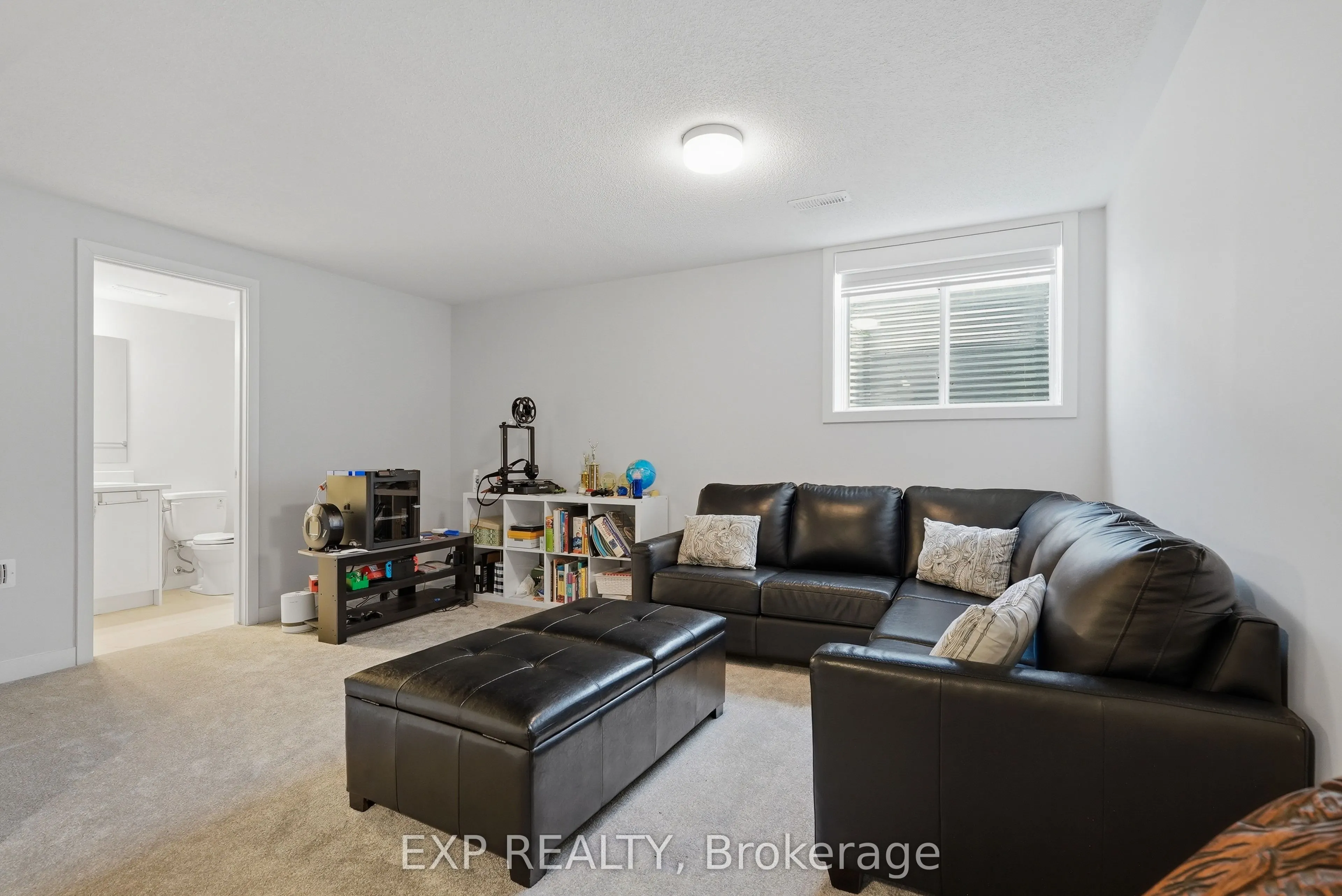 256 Billrian Crescent
