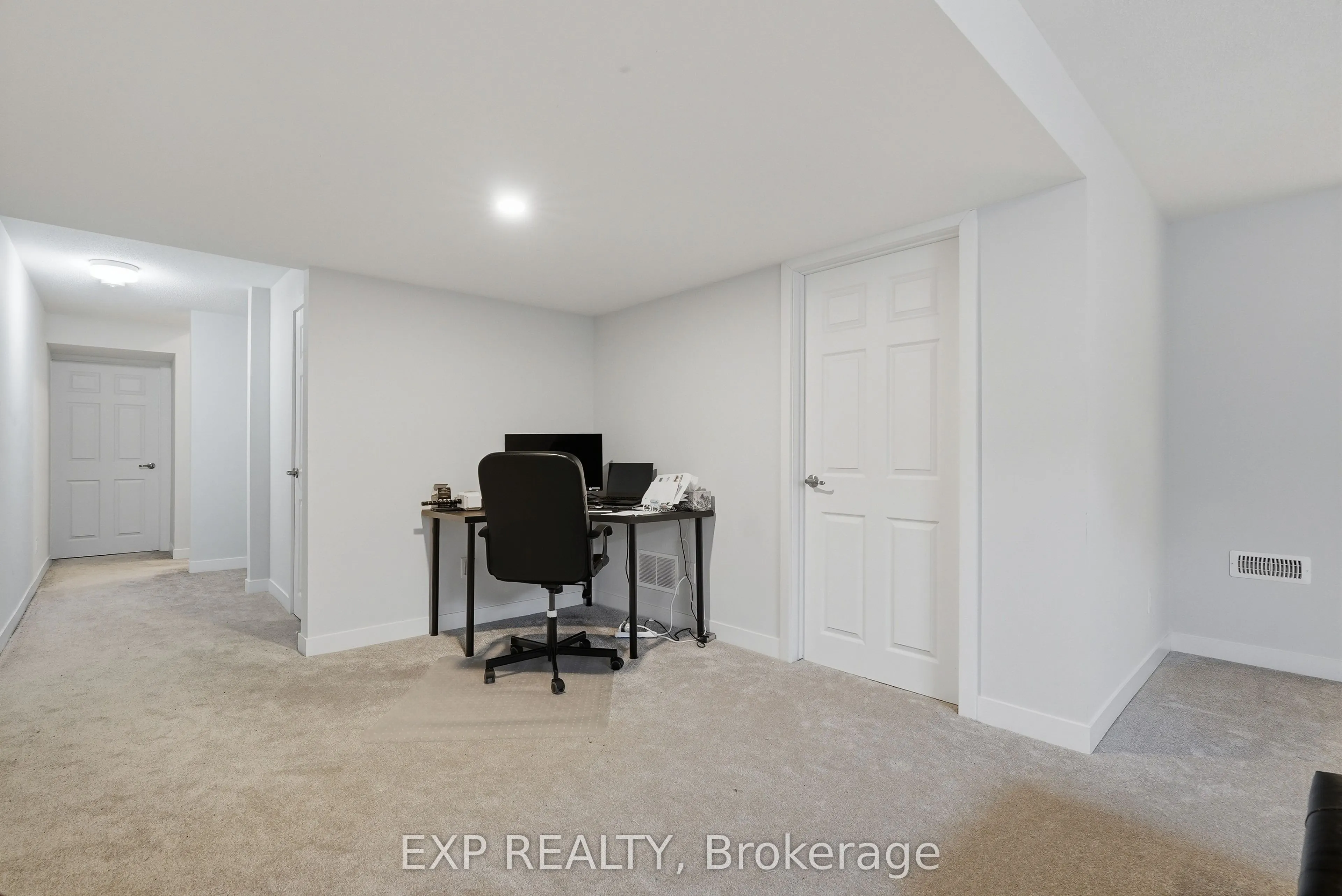 256 Billrian Crescent