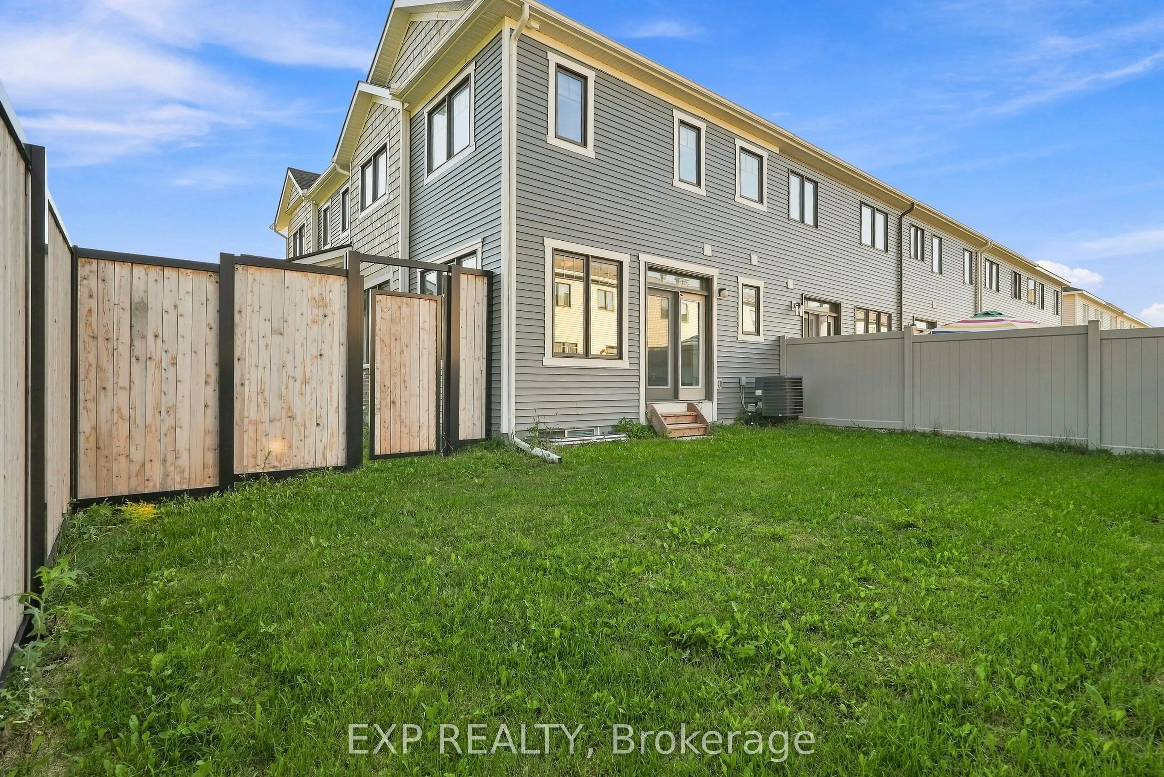 256 Billrian Crescent