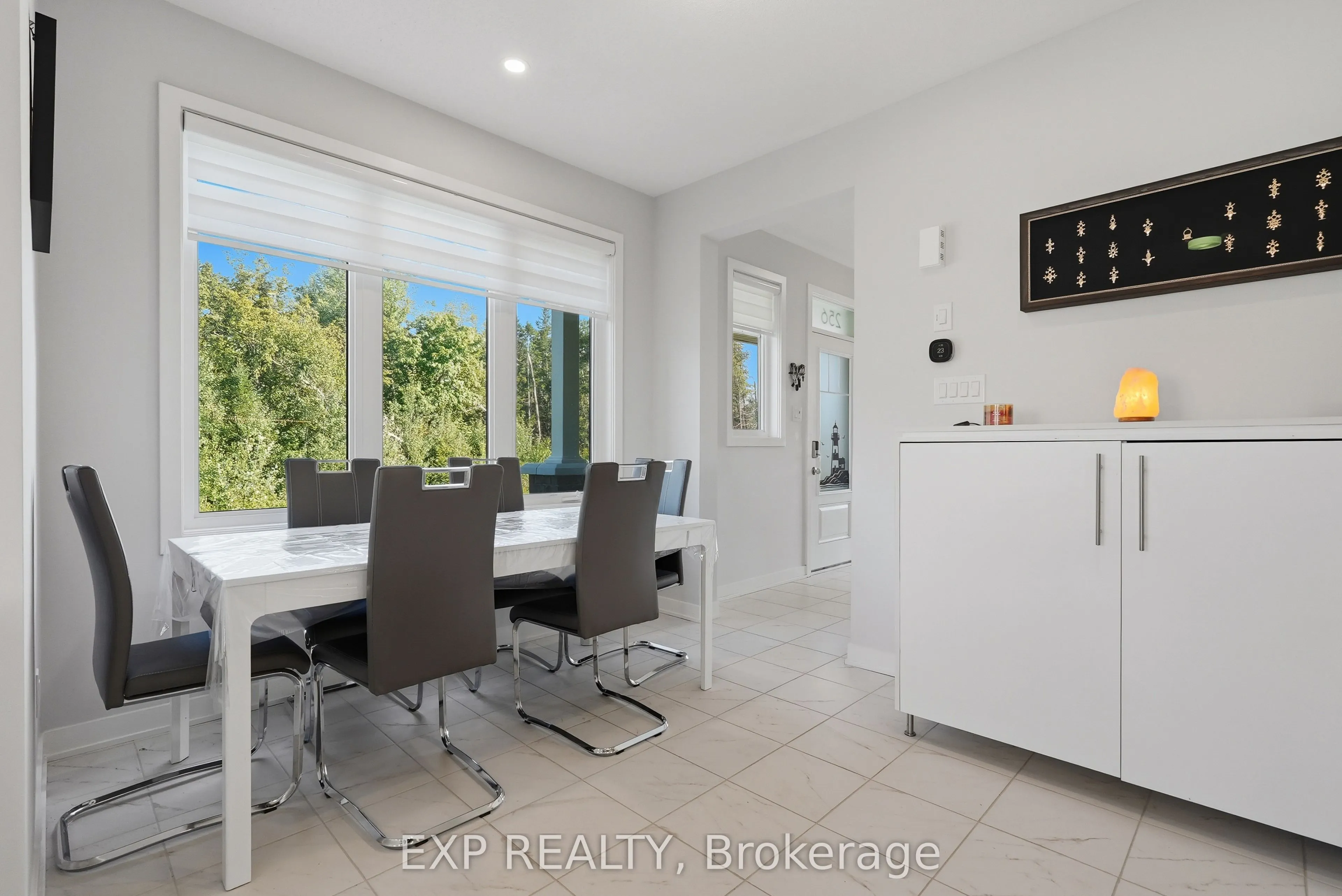 256 Billrian Crescent