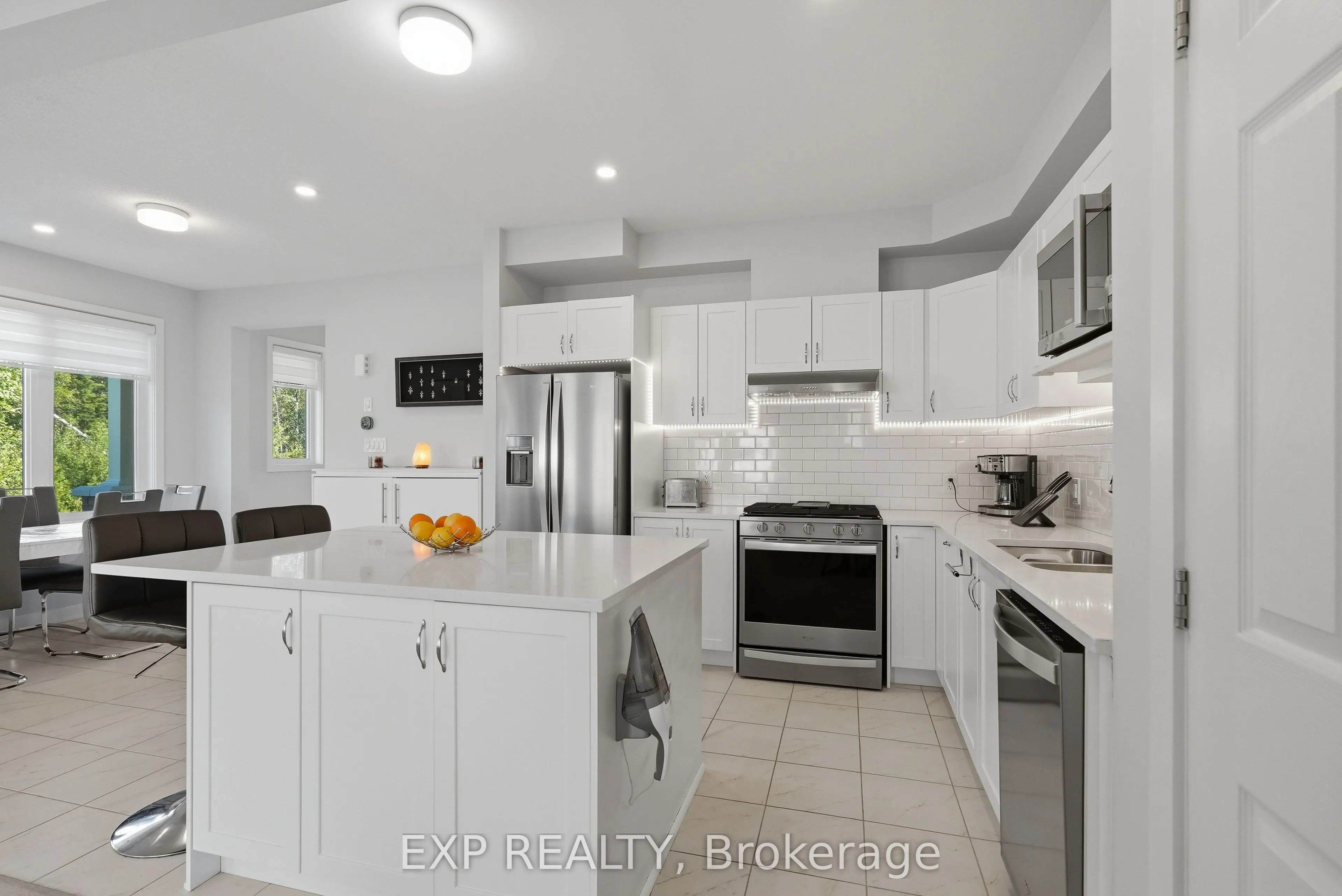 256 Billrian Crescent