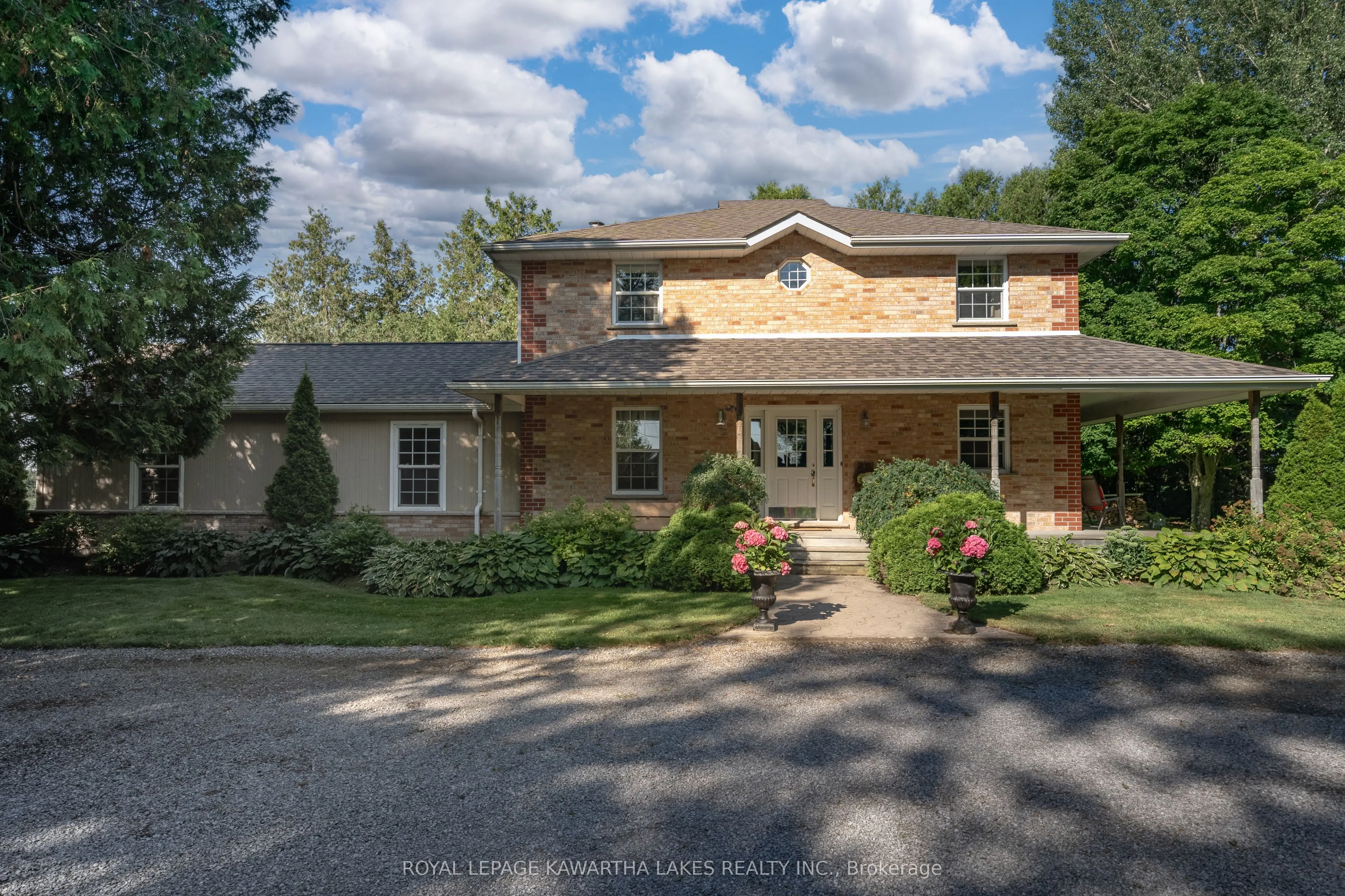 890 Woodville Road