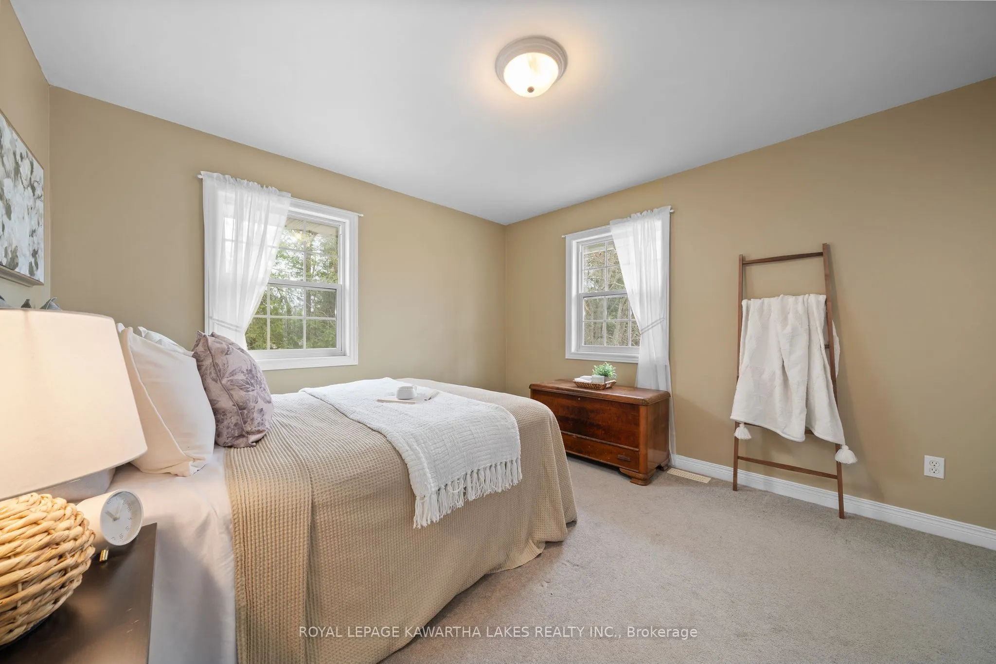 890 Woodville Road