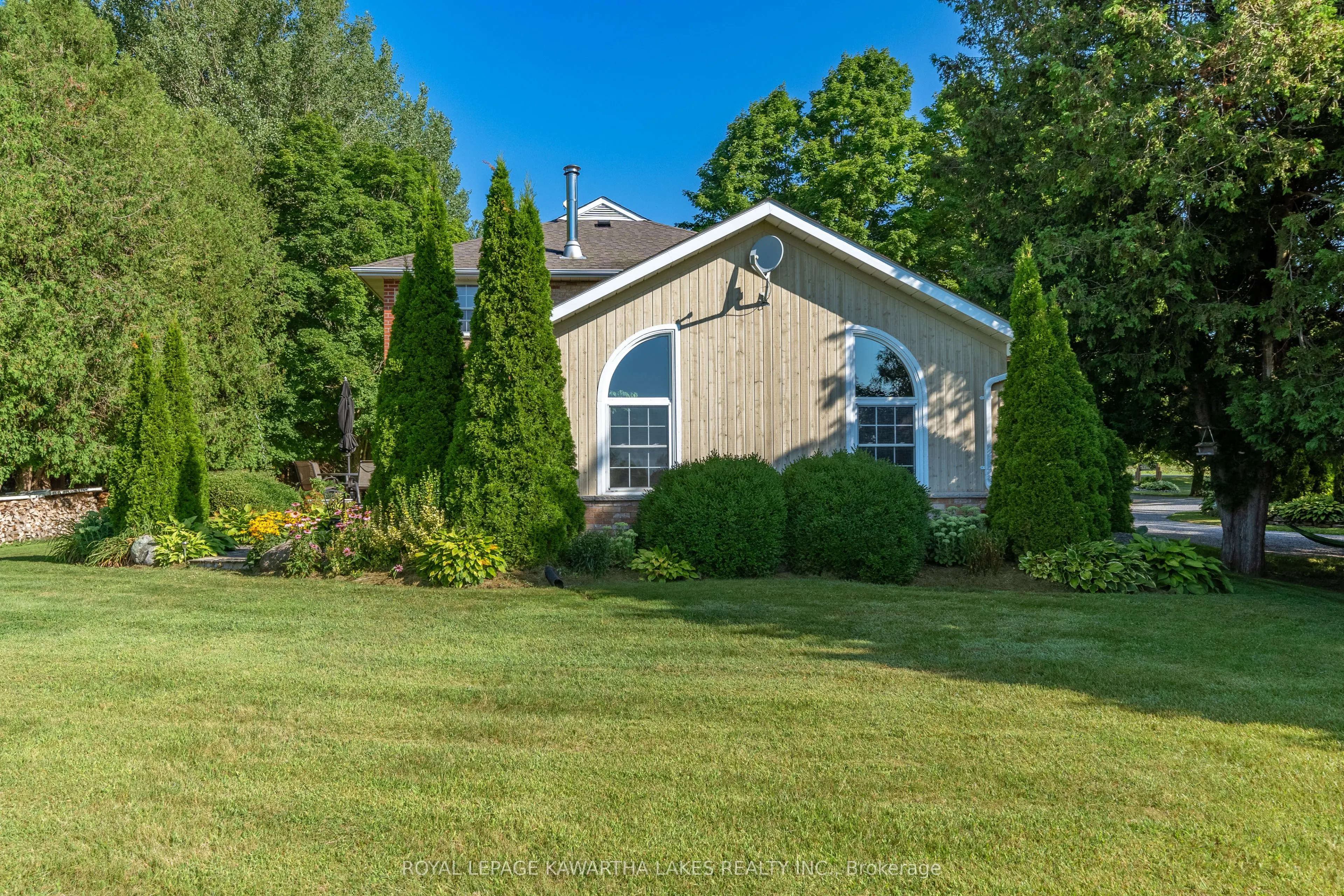 890 Woodville Road