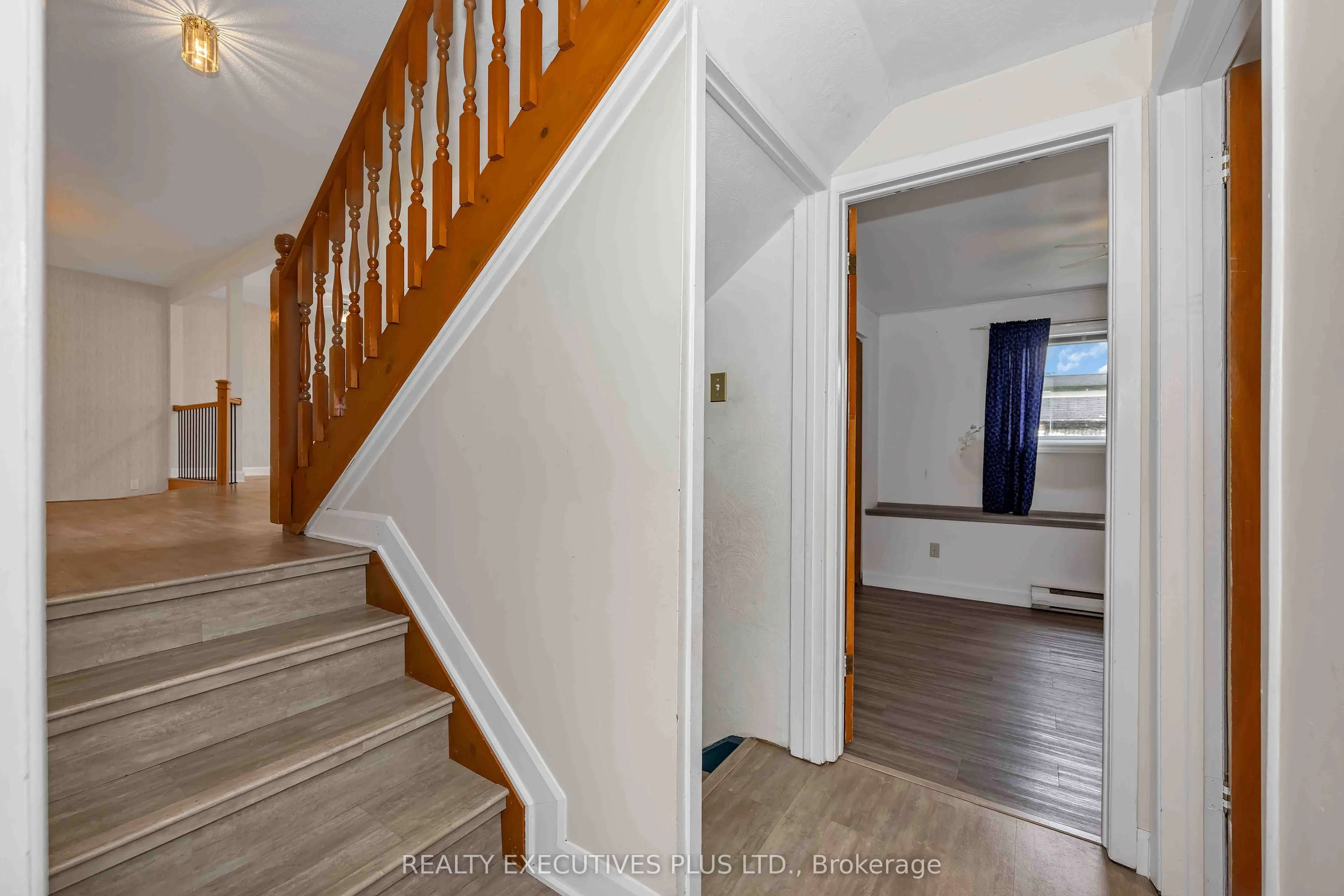 366 Charron Street