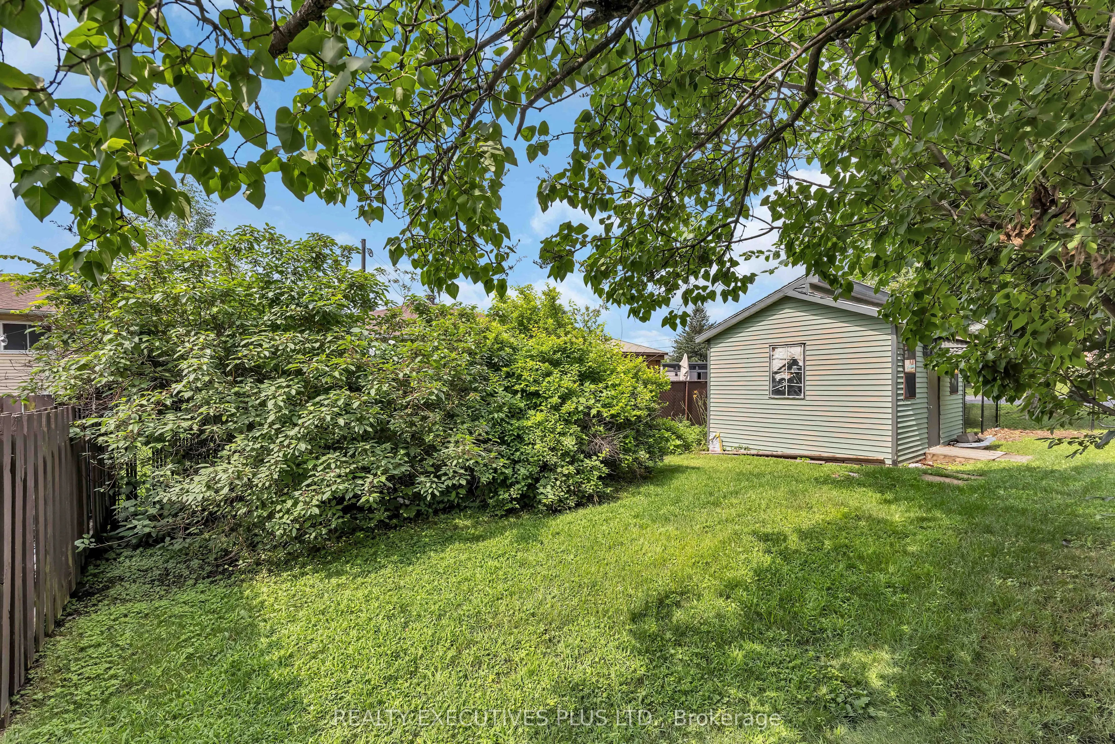 366 Charron Street