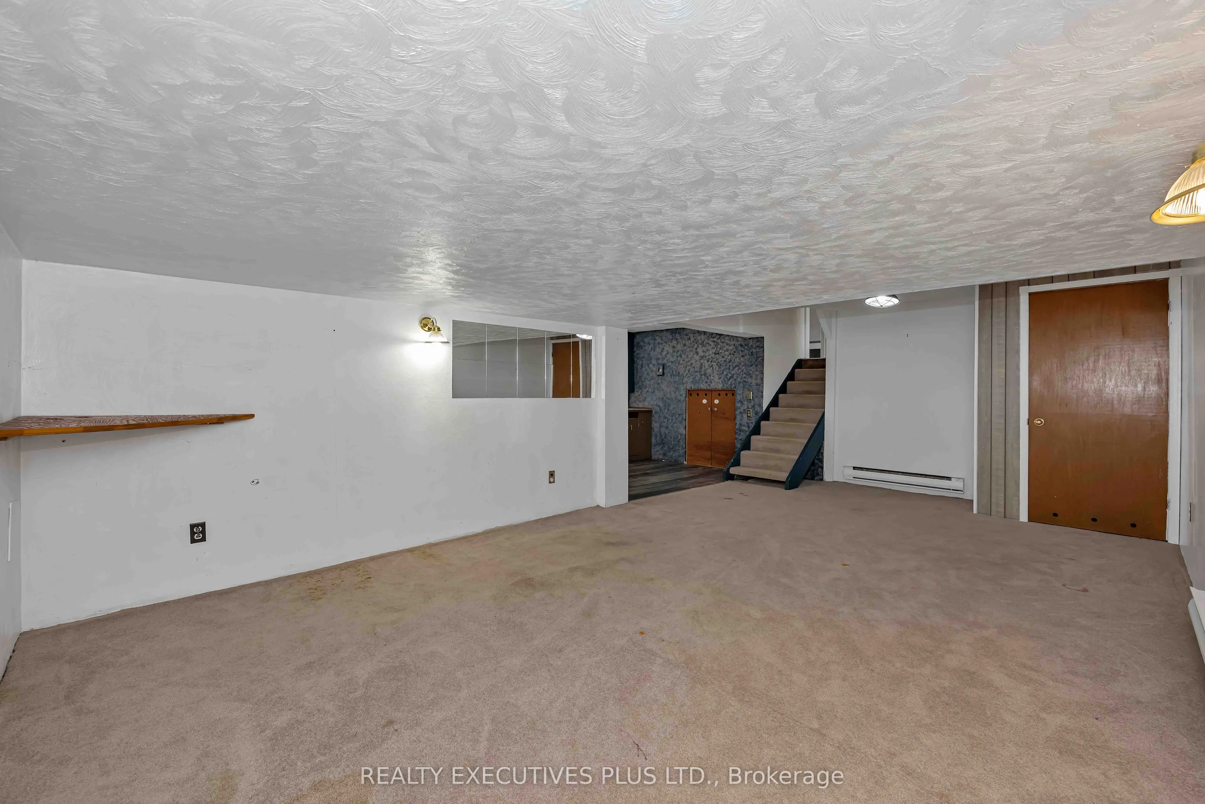 366 Charron Street