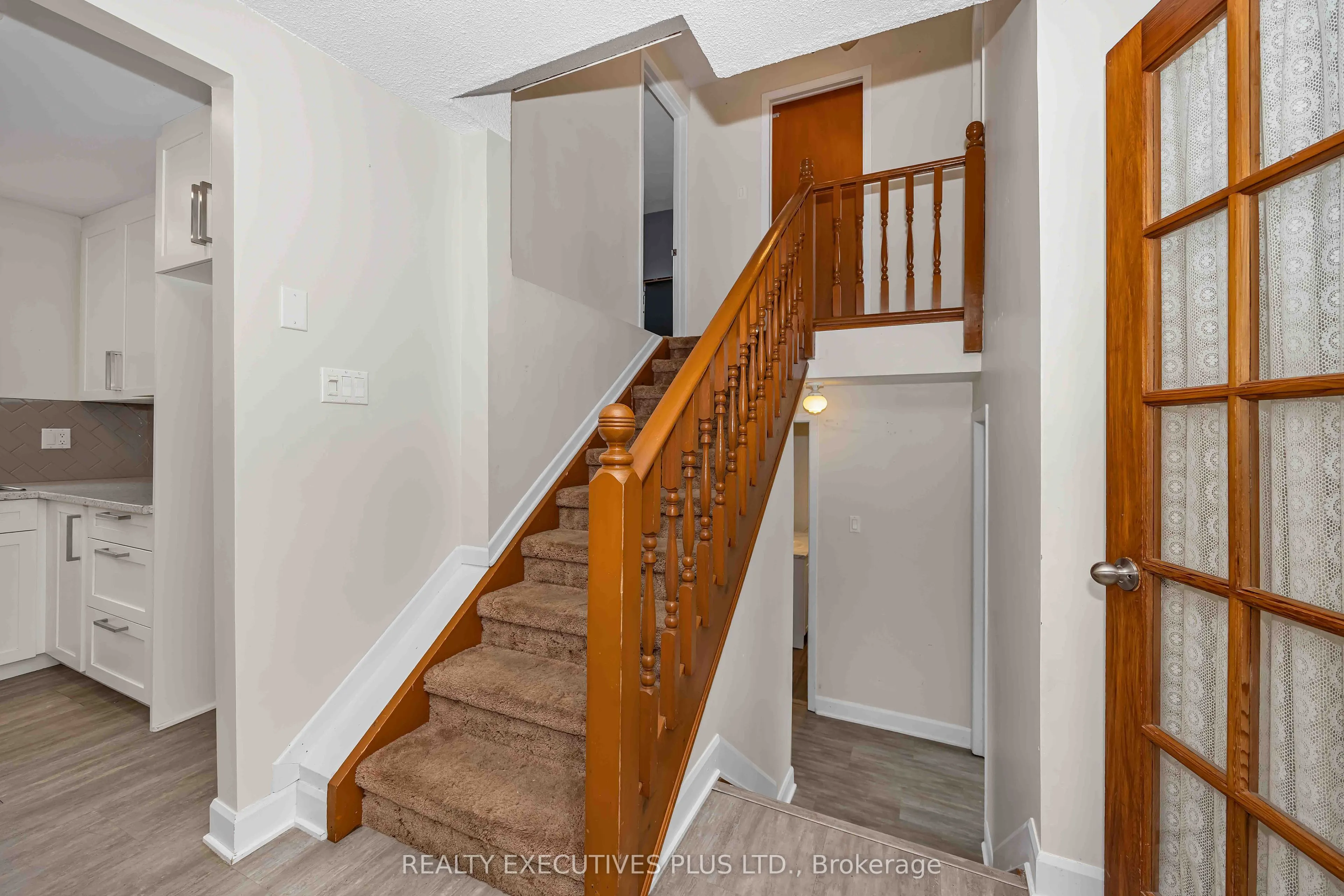 366 Charron Street