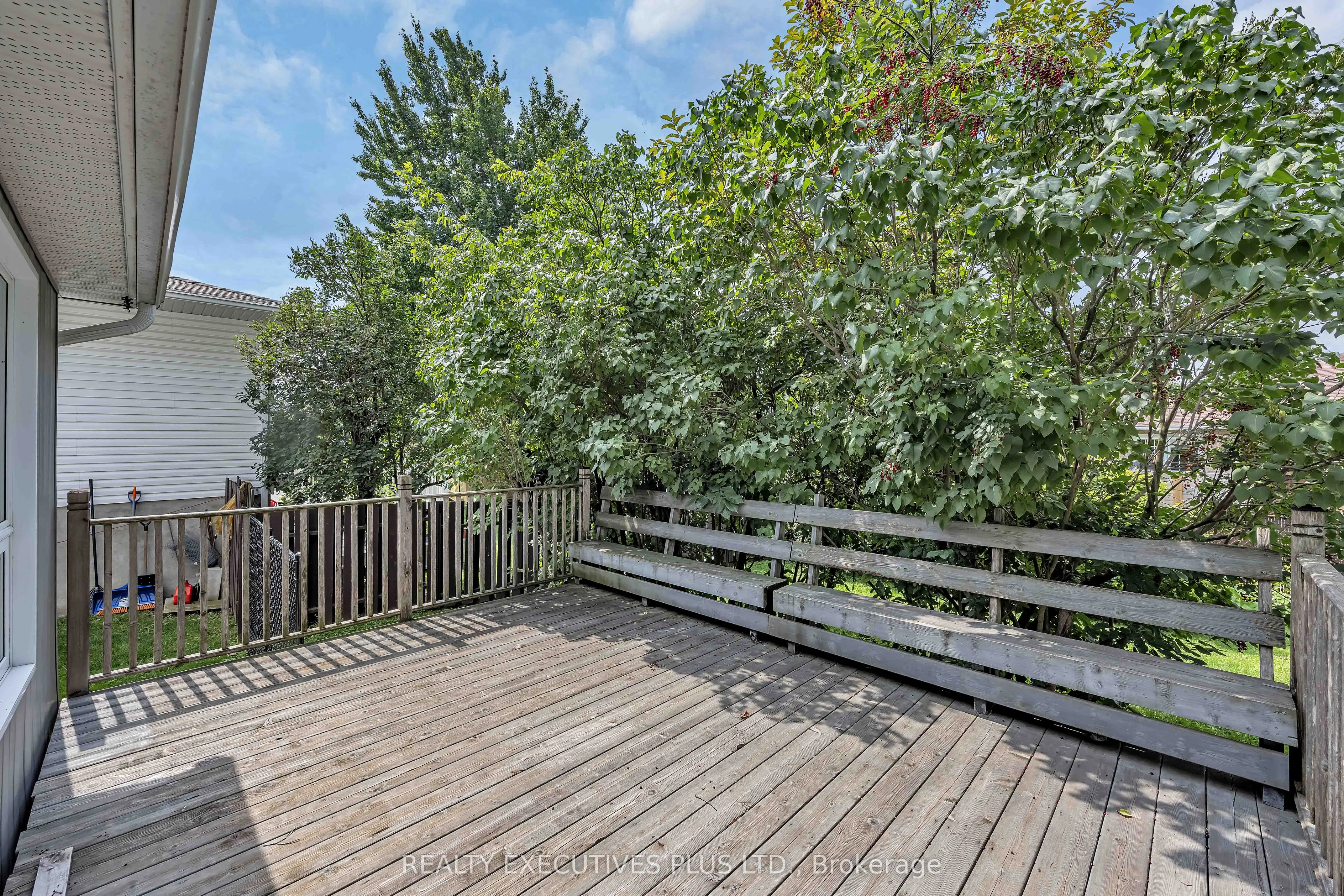 366 Charron Street