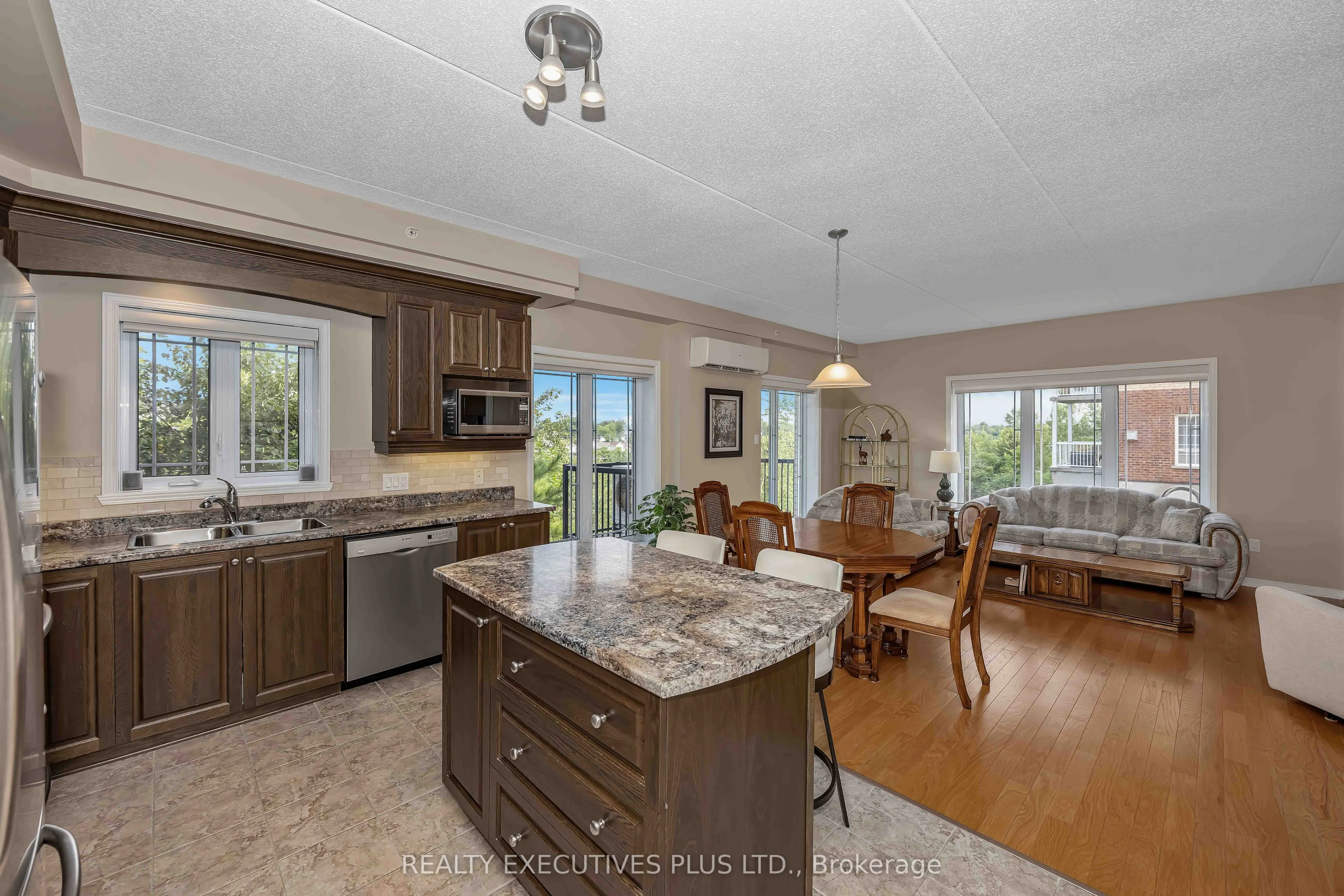 2376 Albert Street #103