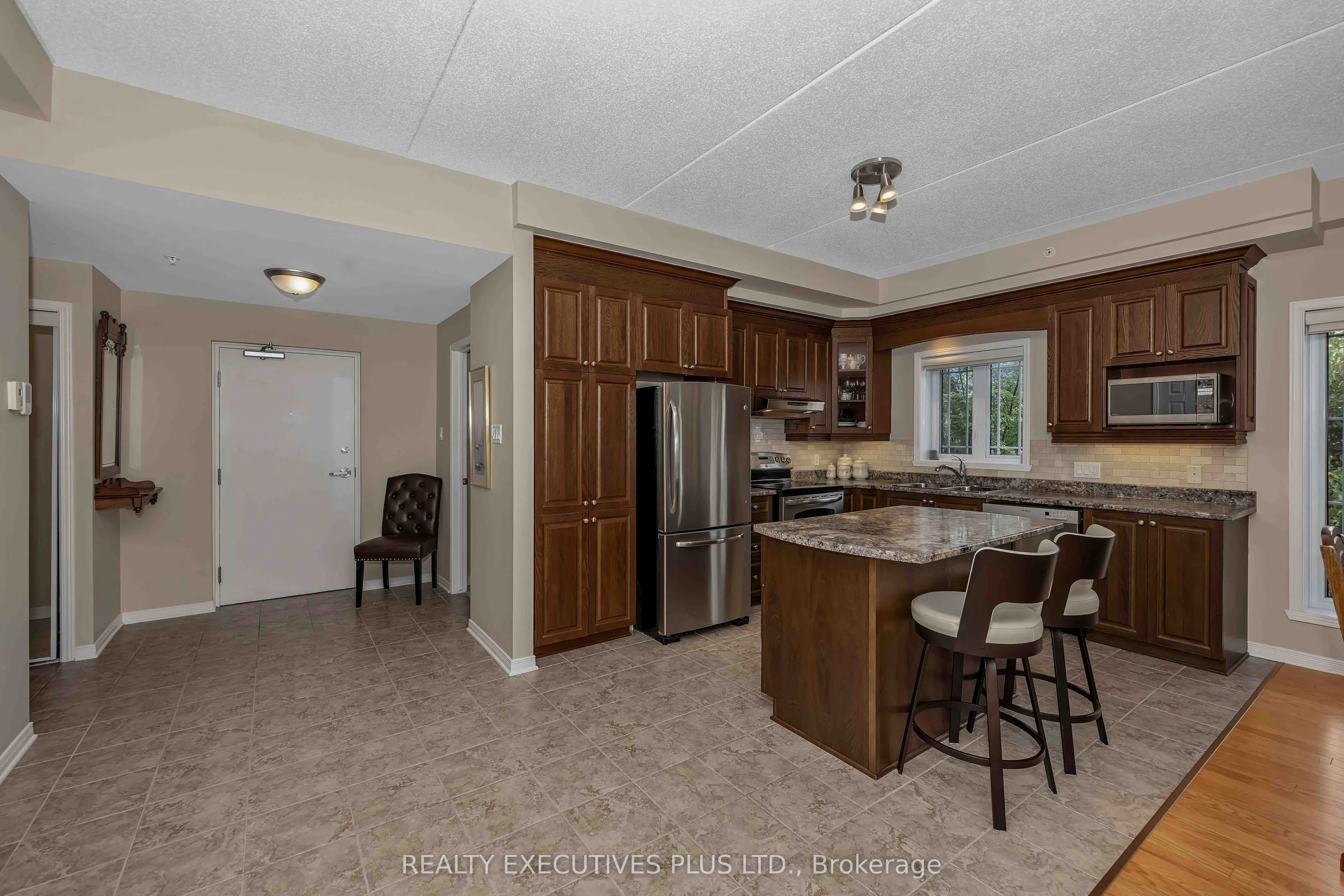 2376 Albert Street #103